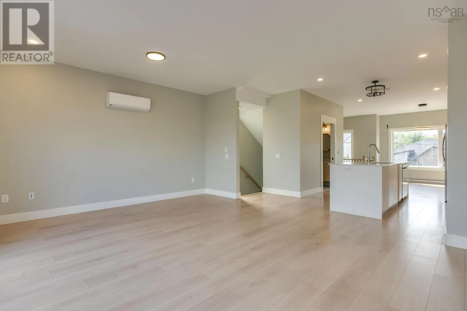78 Honeygold Drive