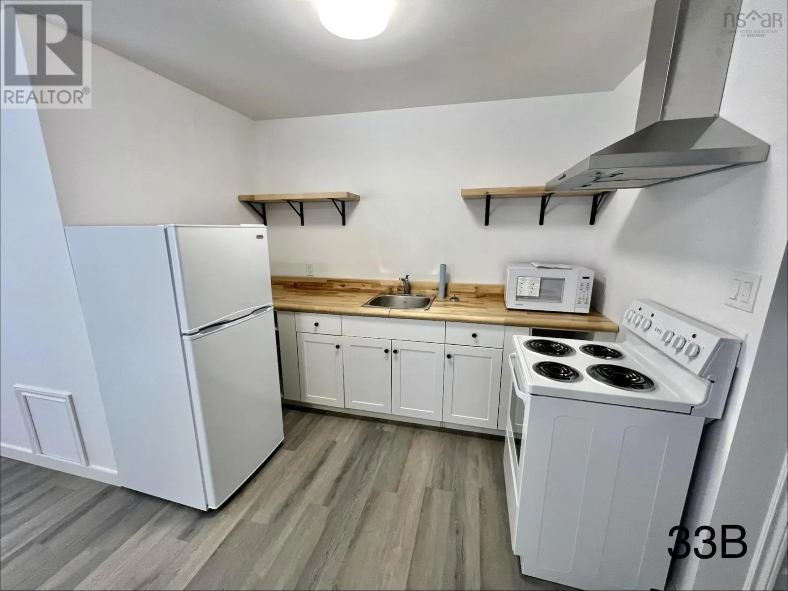 33 A/B Inverness Street
