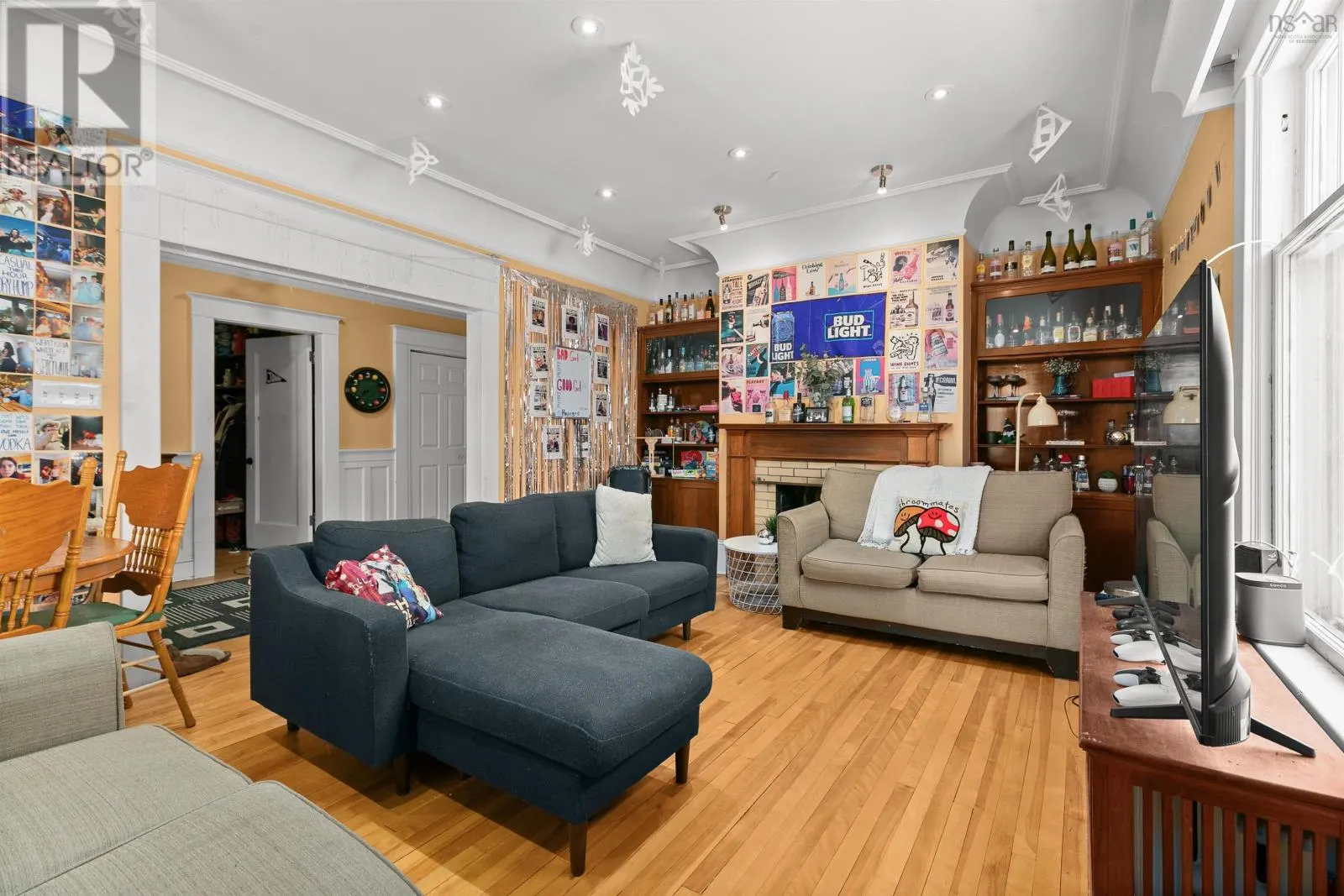 1645 Oxford Street|1647 Oxford Street