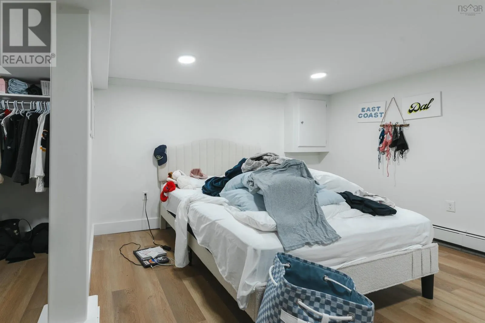 1645 Oxford Street|1647 Oxford Street