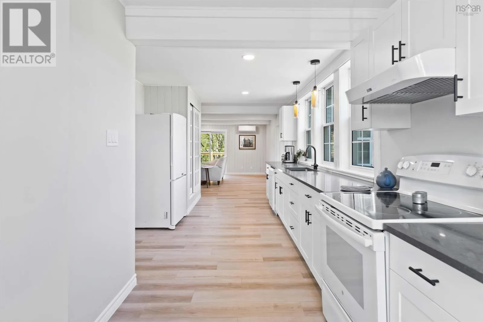 18 Woodman Road