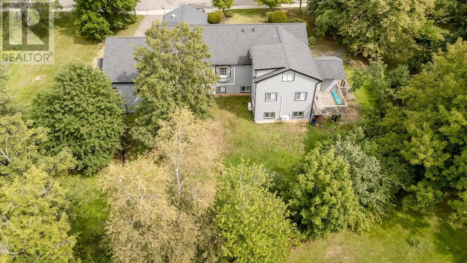 18 Woodman Road