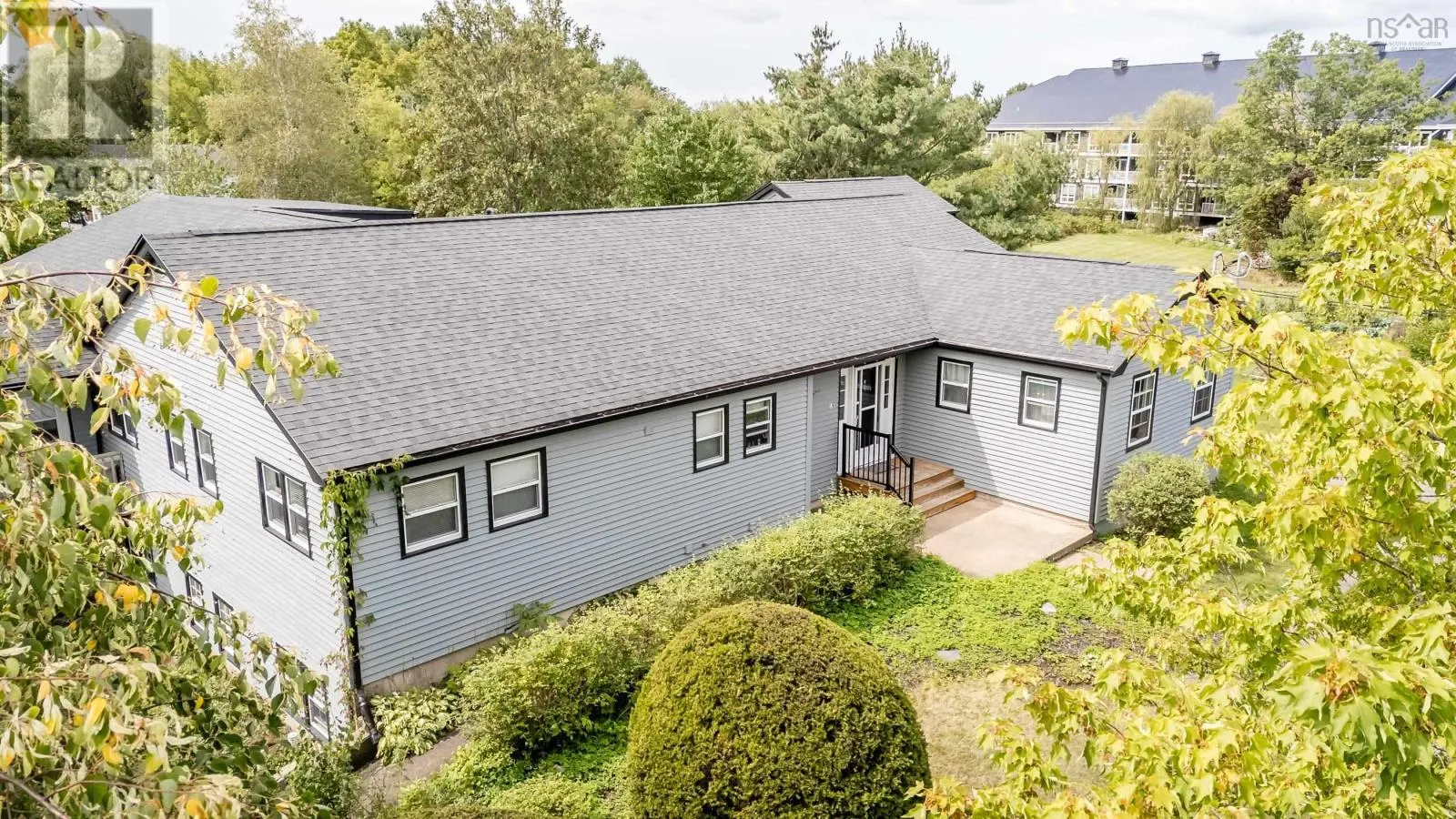18 Woodman Road
