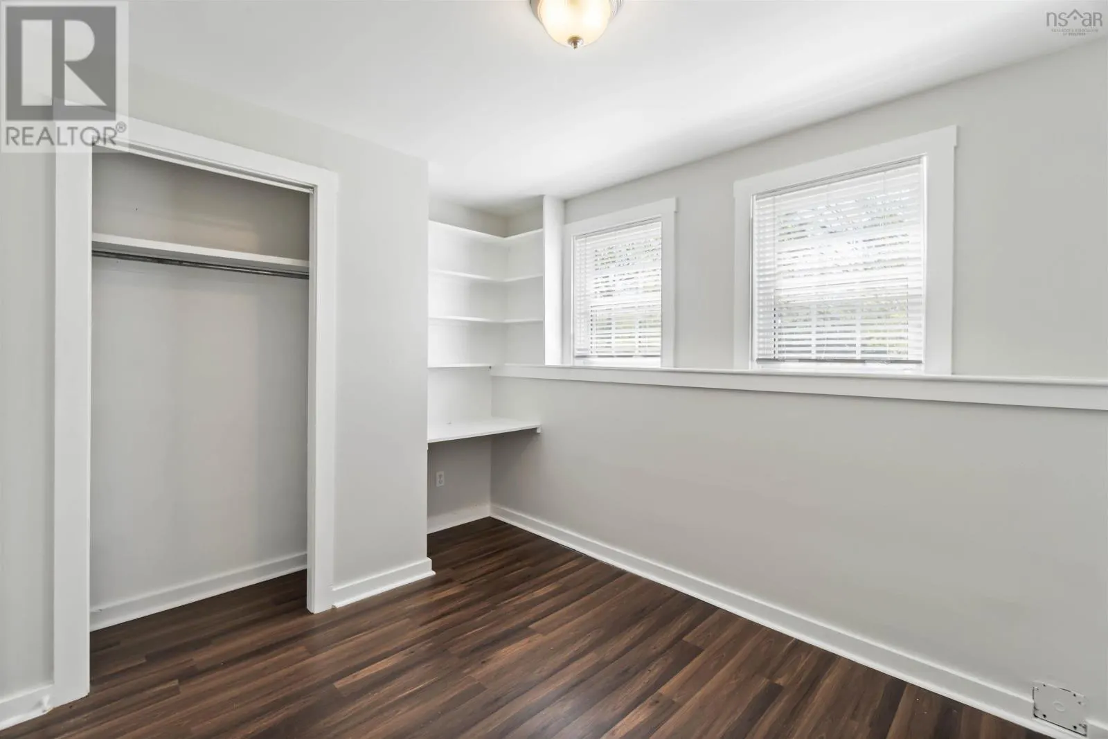 18 Woodman Road