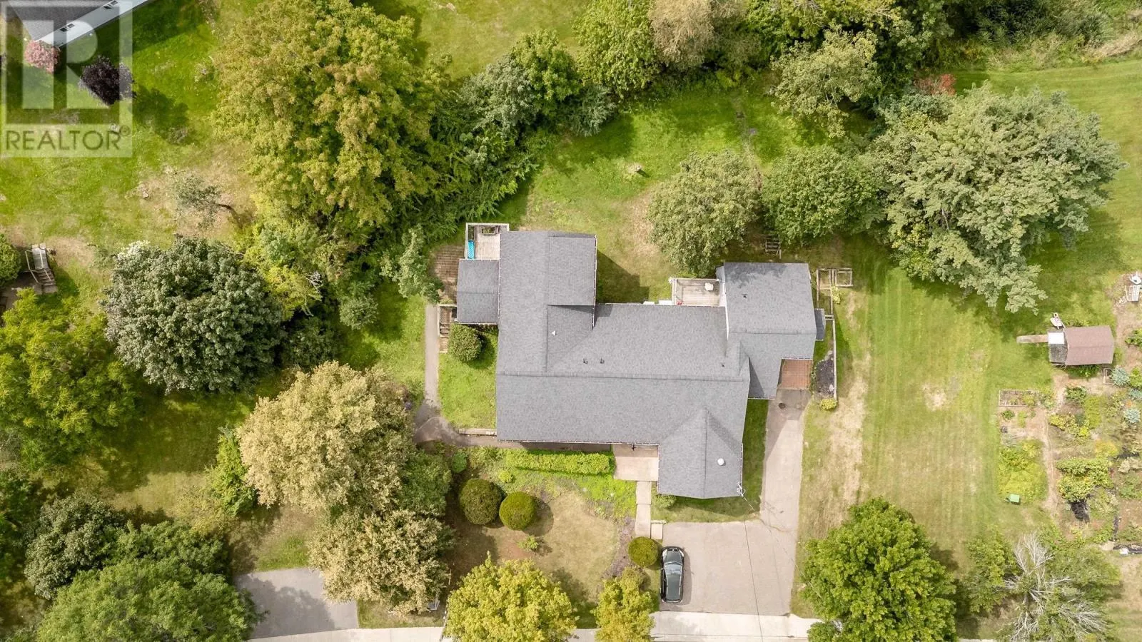 18 Woodman Road