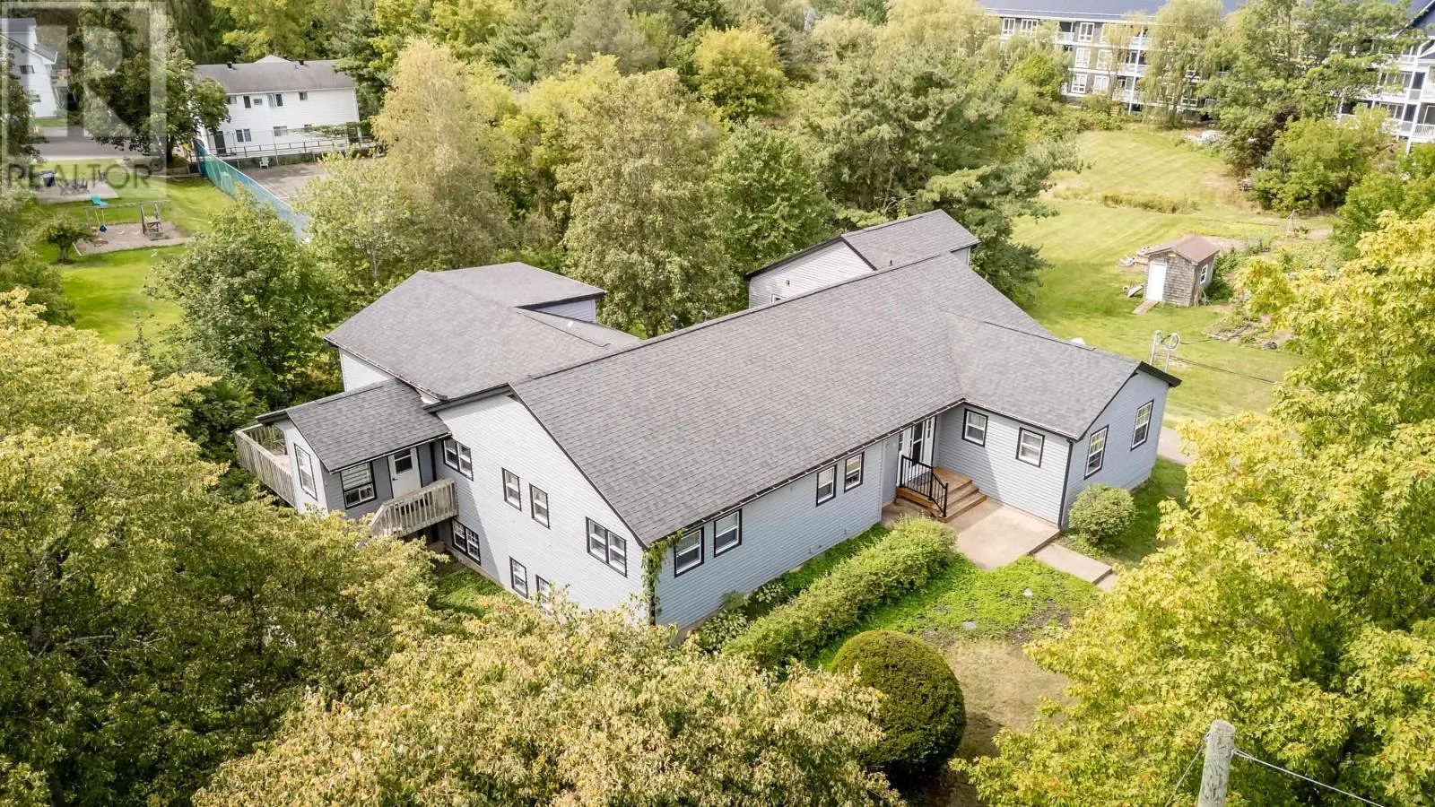 18 Woodman Road