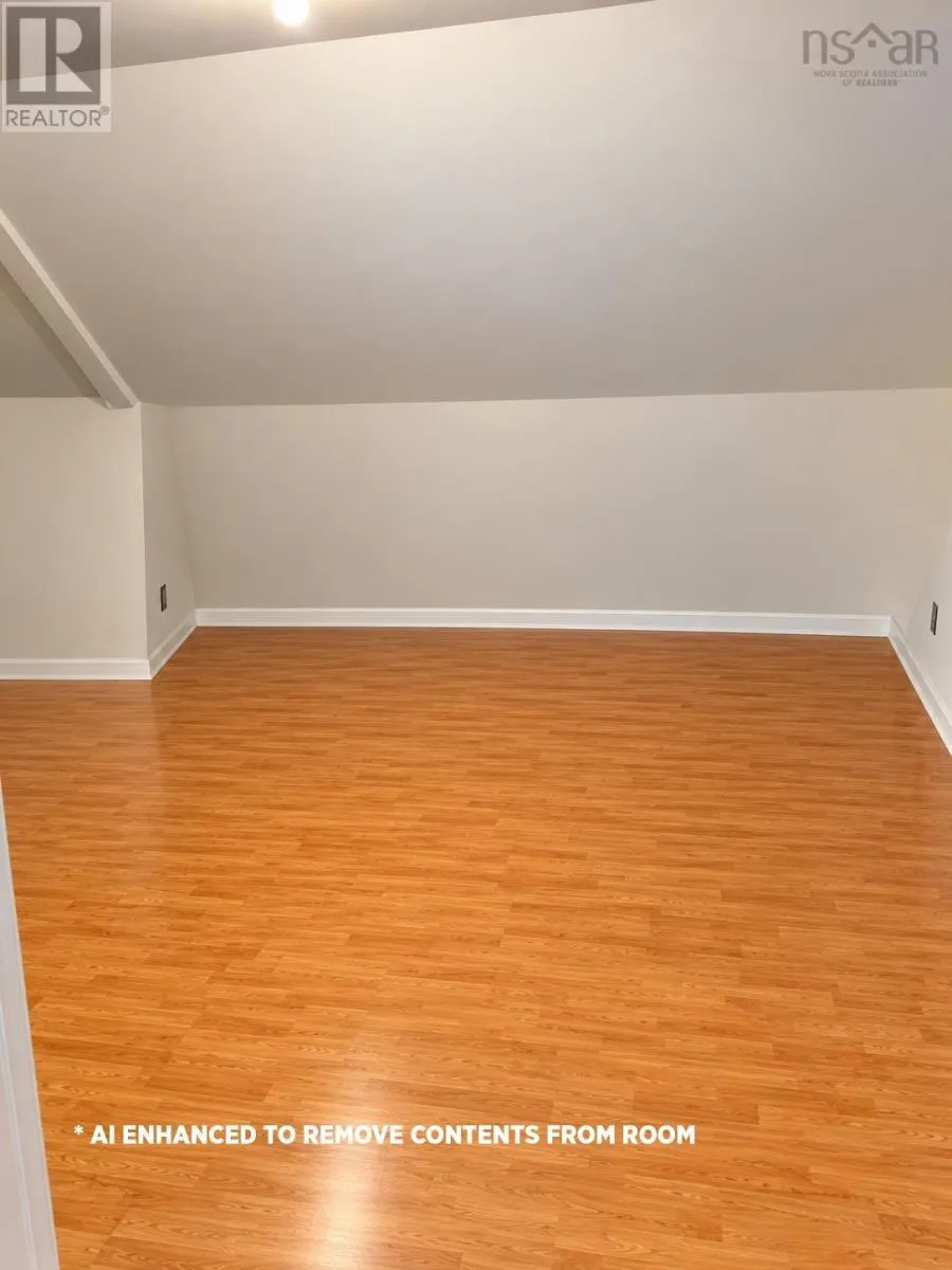 61 Victoria Street W