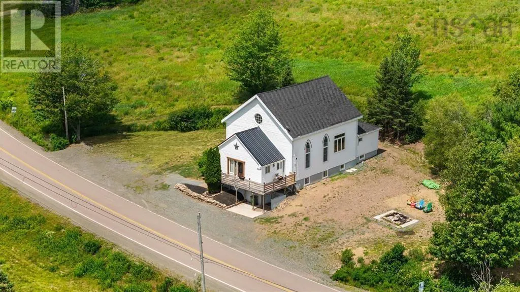 10563 Highway 2