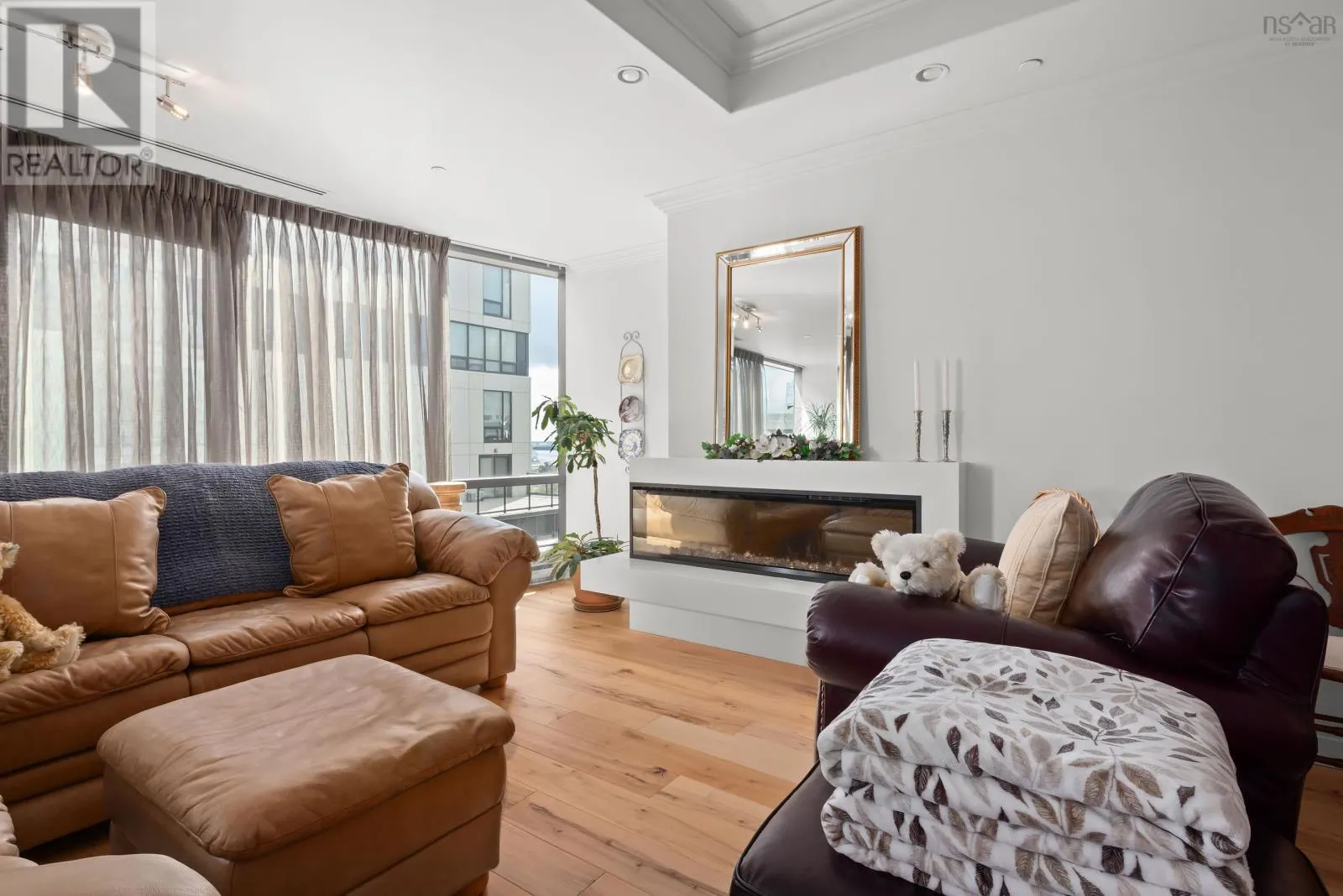 1207 1445 South Park Street