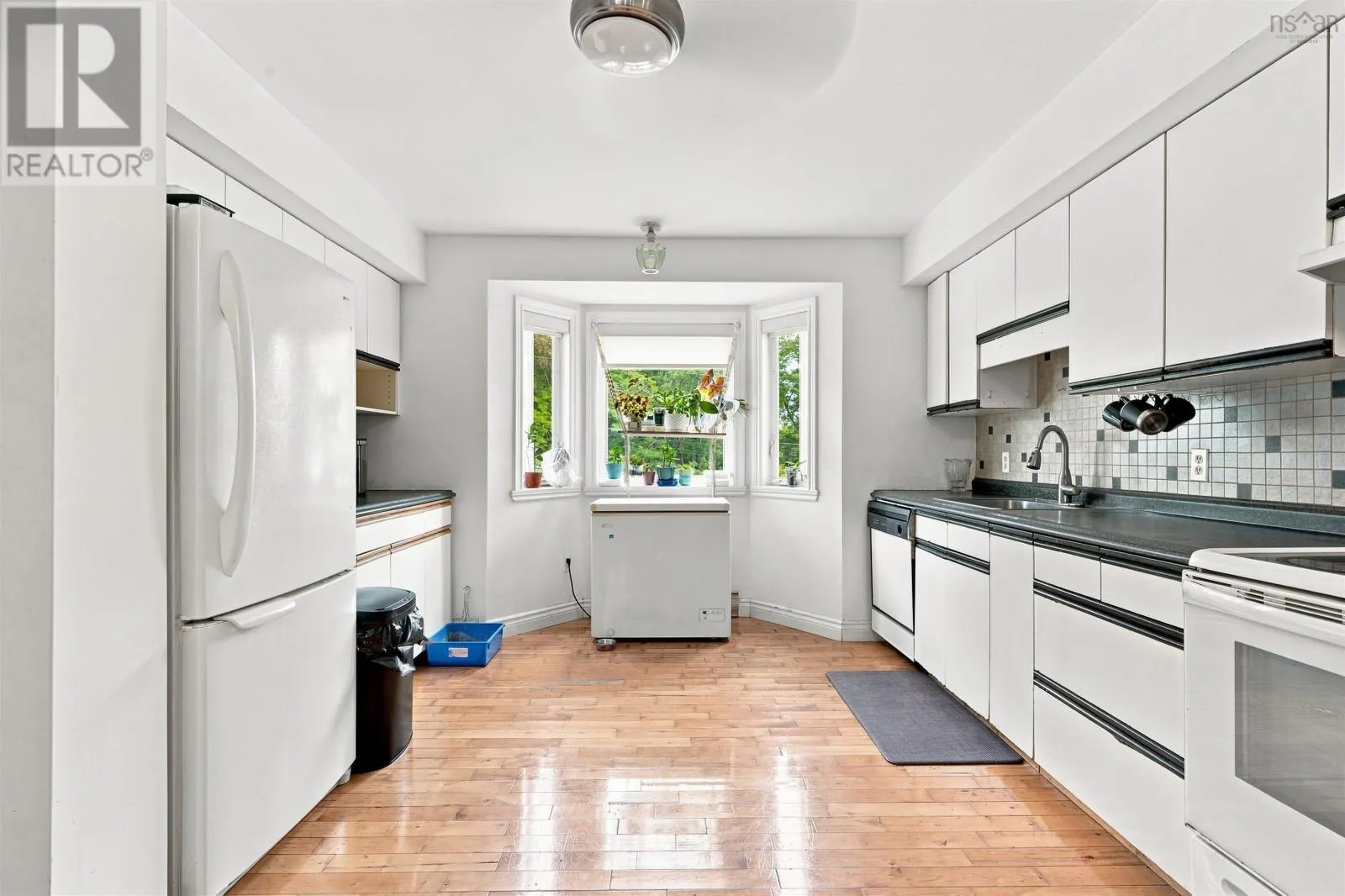 12 Basinview Drive
