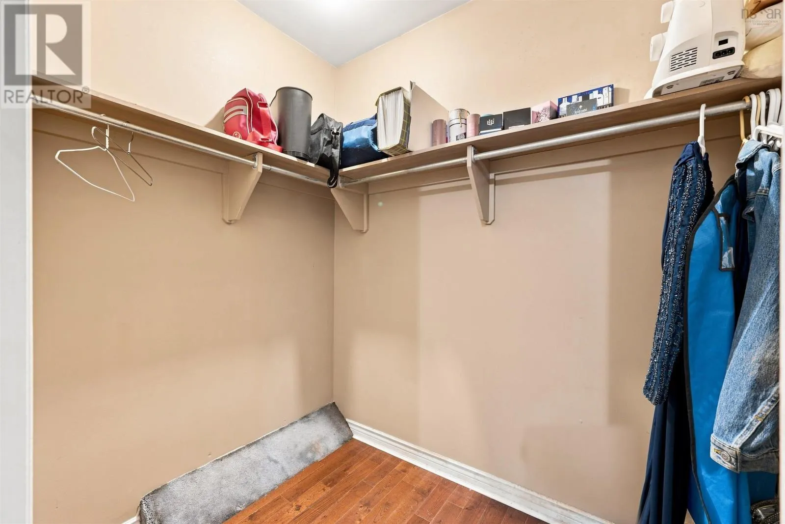 12 Basinview Drive