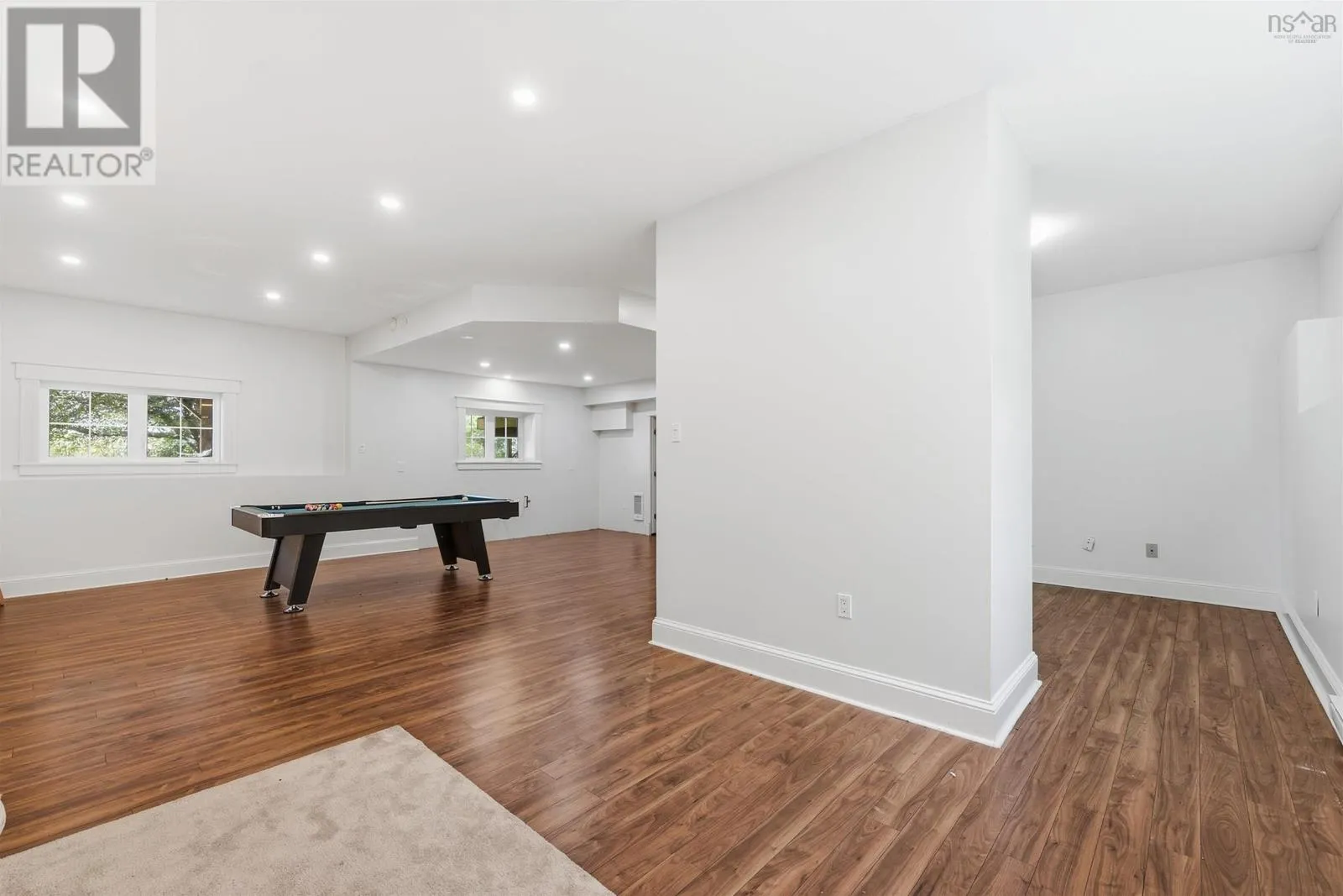 11 Laurentian Drive