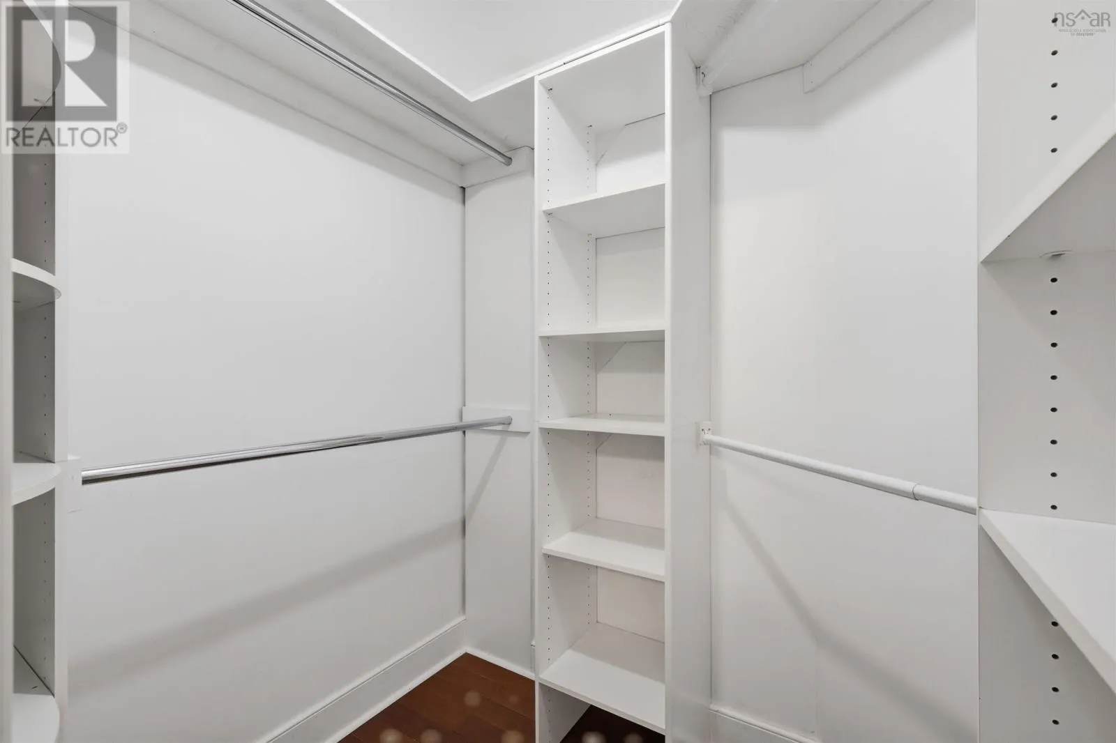 11 Laurentian Drive
