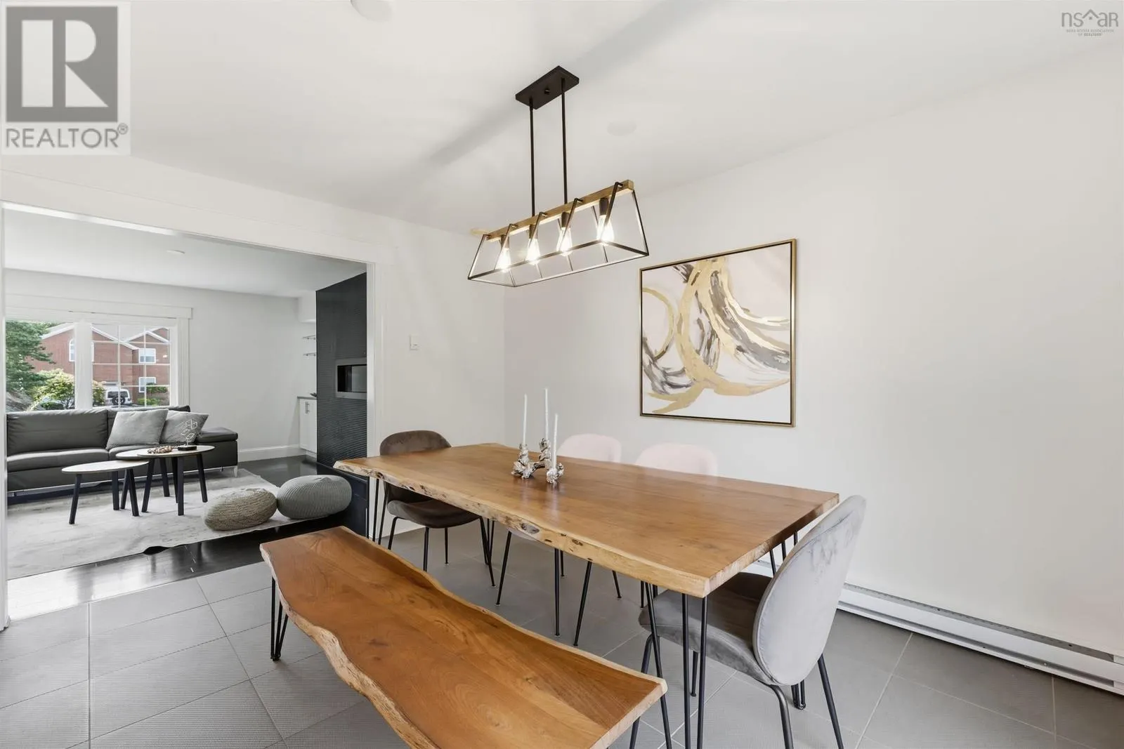 11 Laurentian Drive