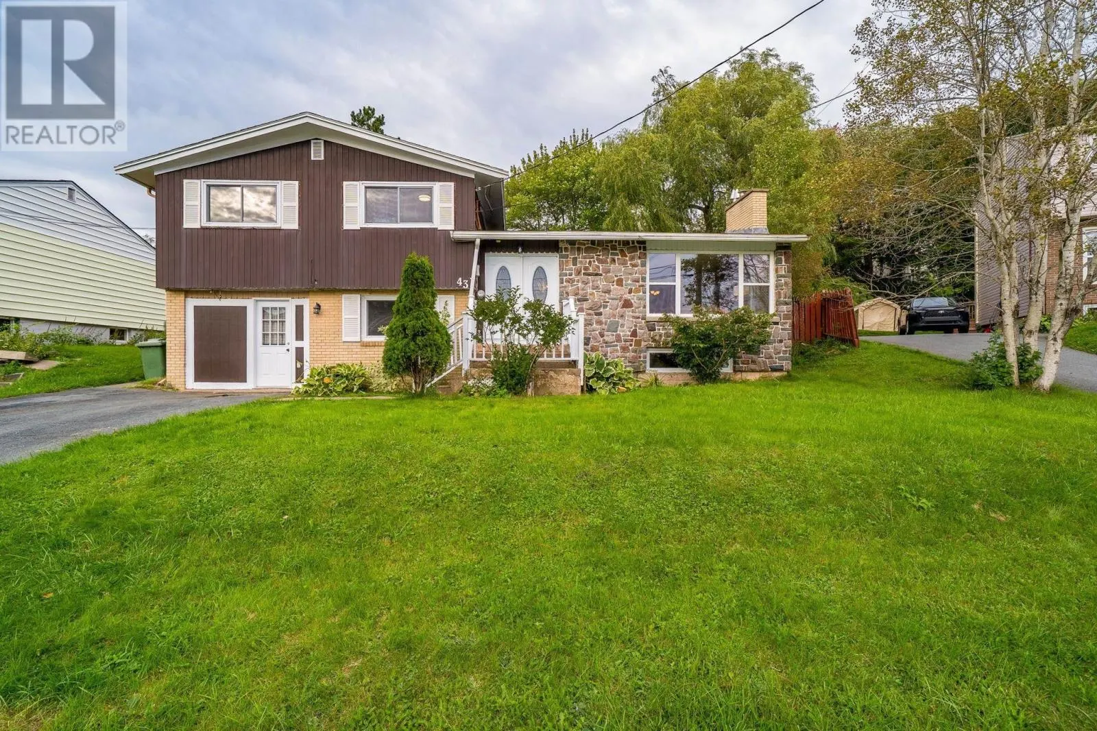 43 Lynn Drive