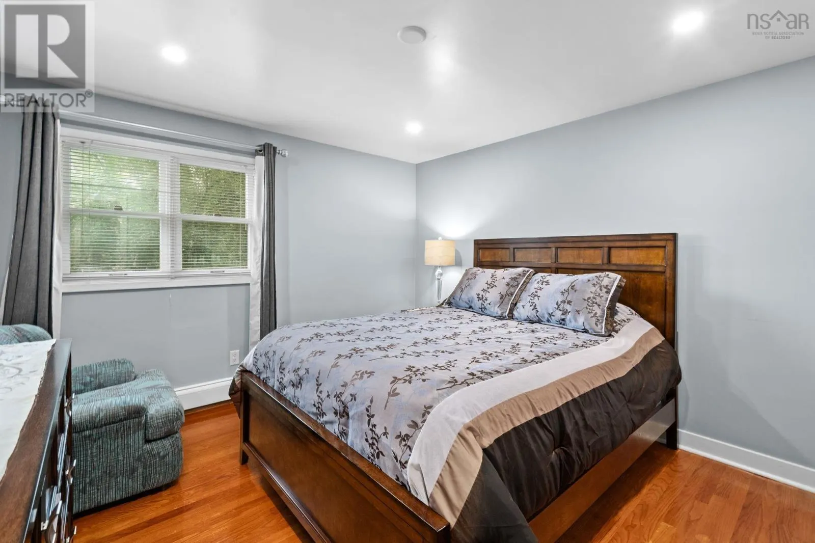 11 Birkdale Crescent
