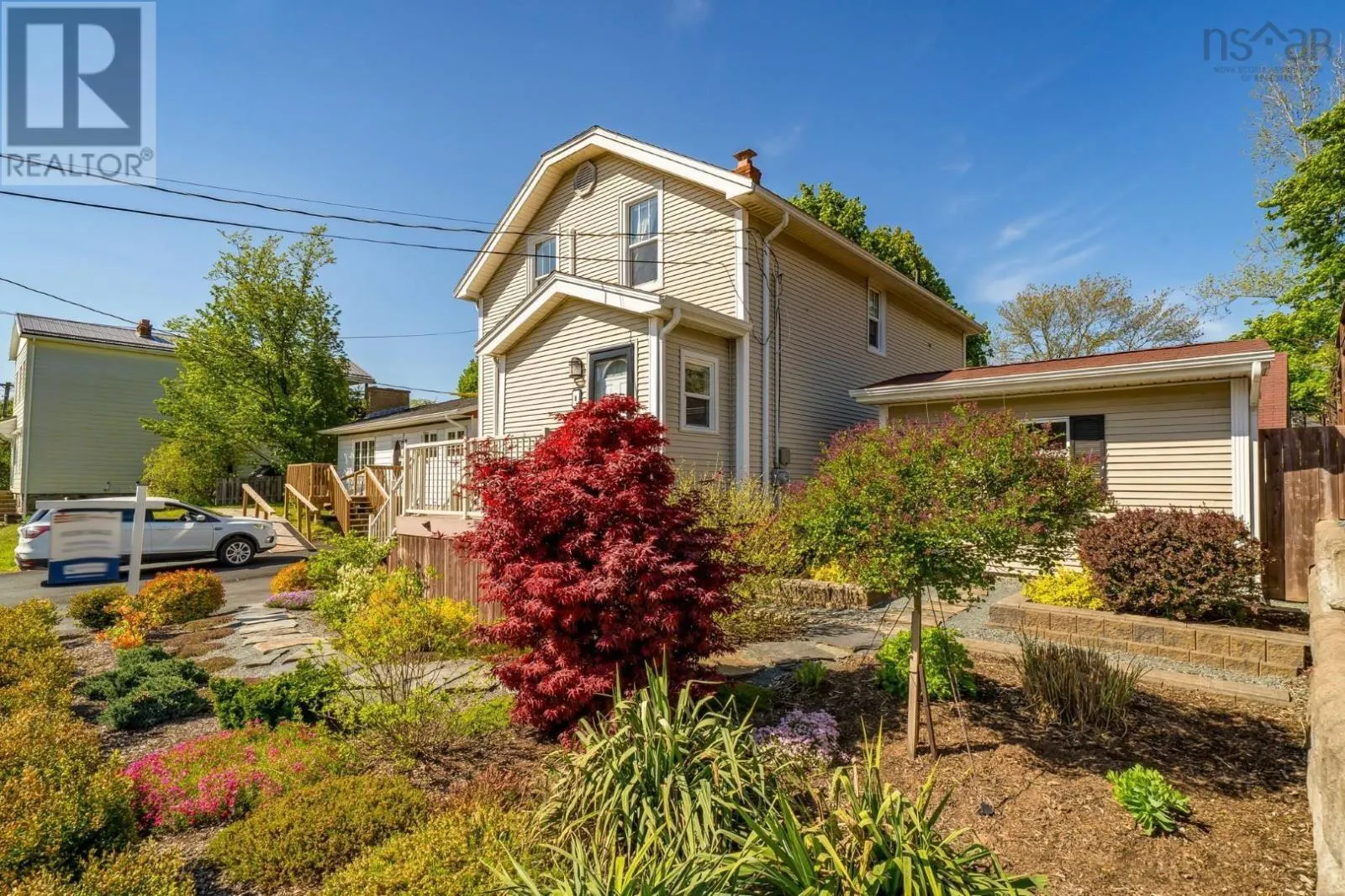 8 Eaton Avenue