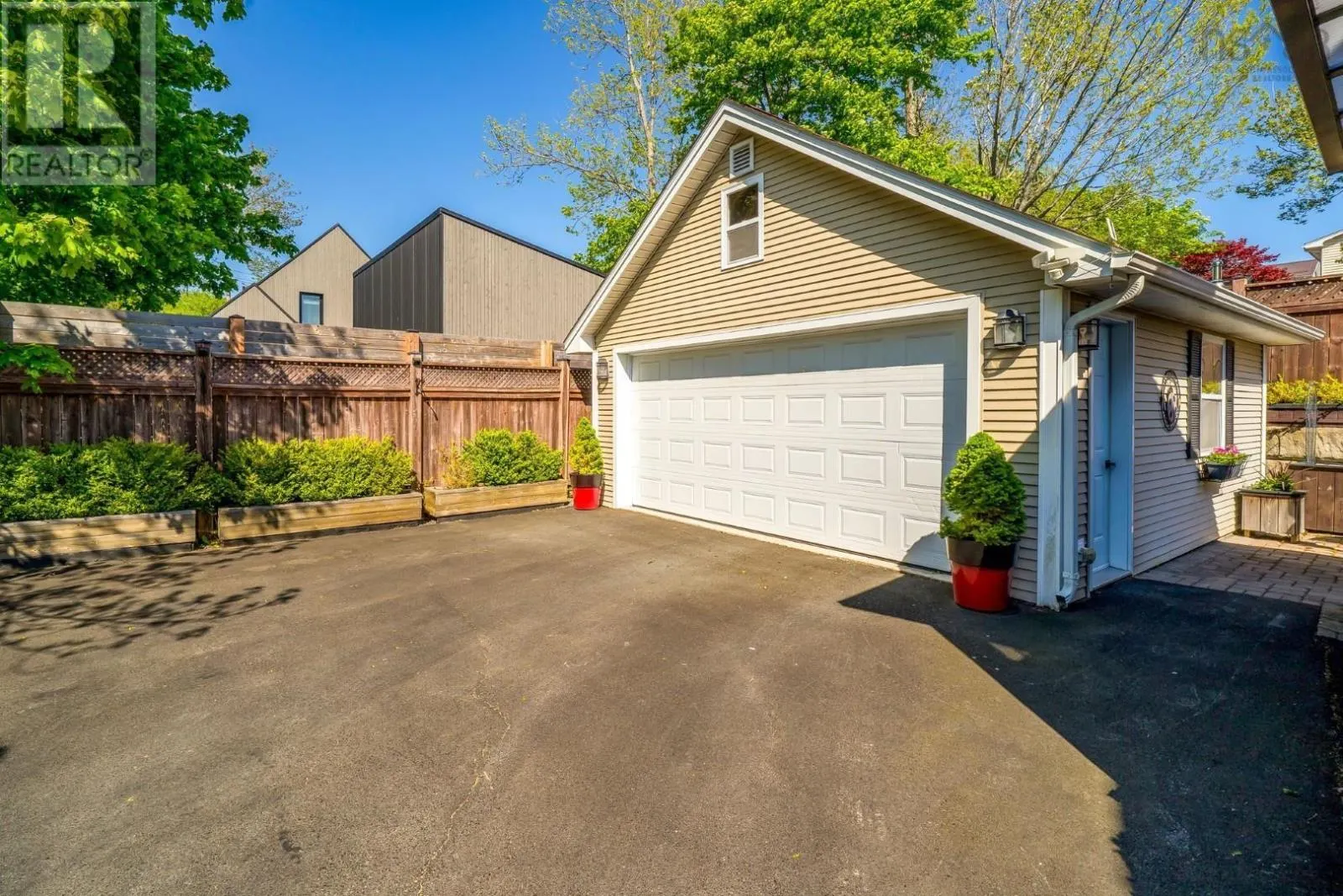8 Eaton Avenue