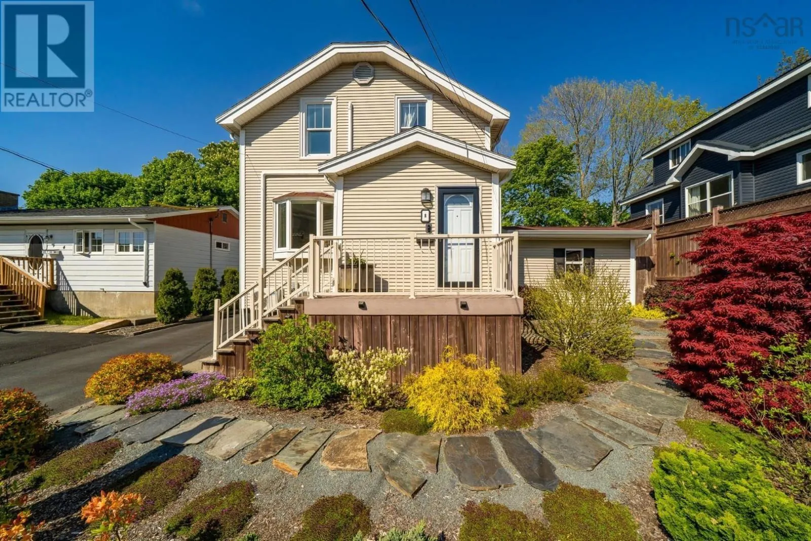 8 Eaton Avenue