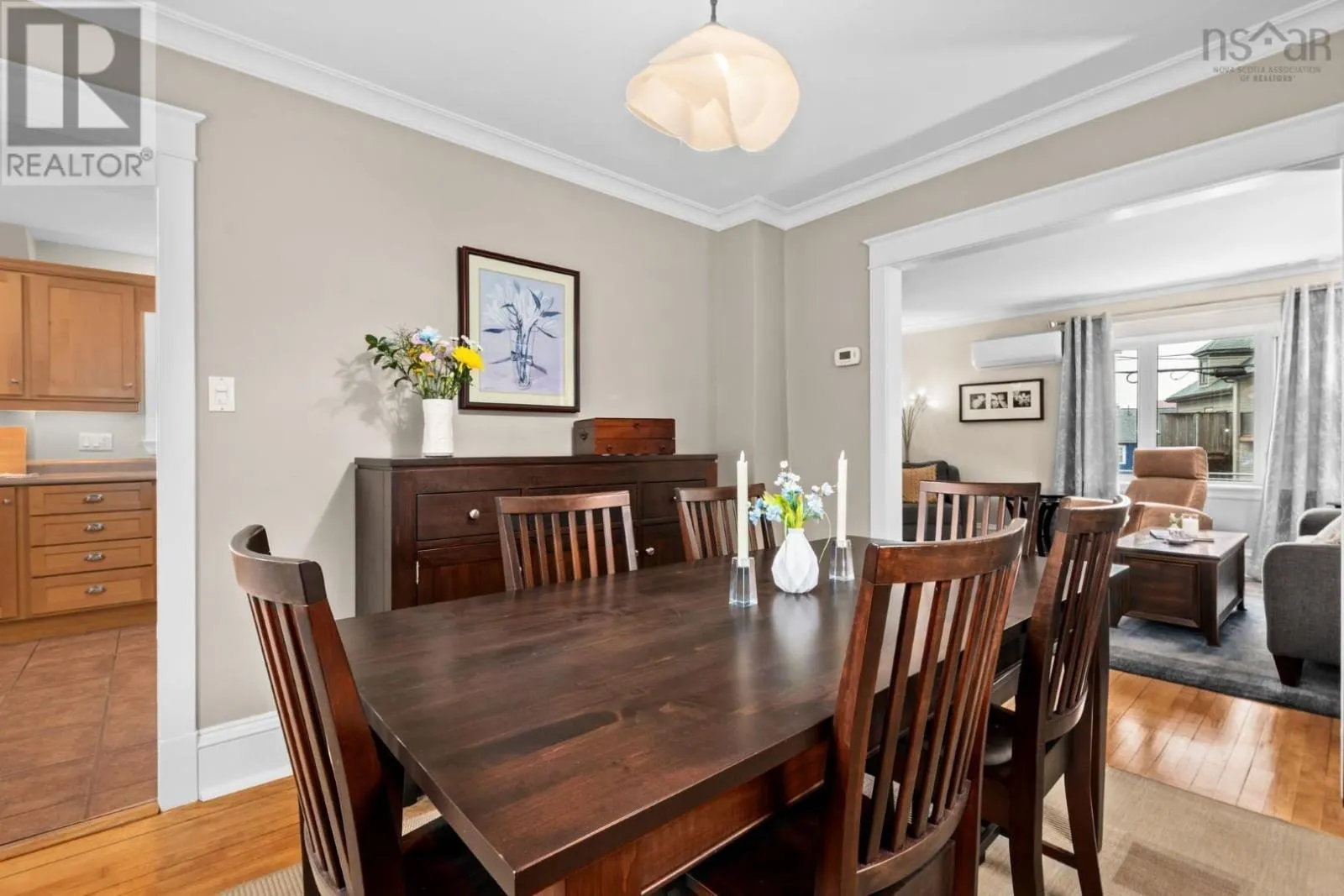 8 Eaton Avenue