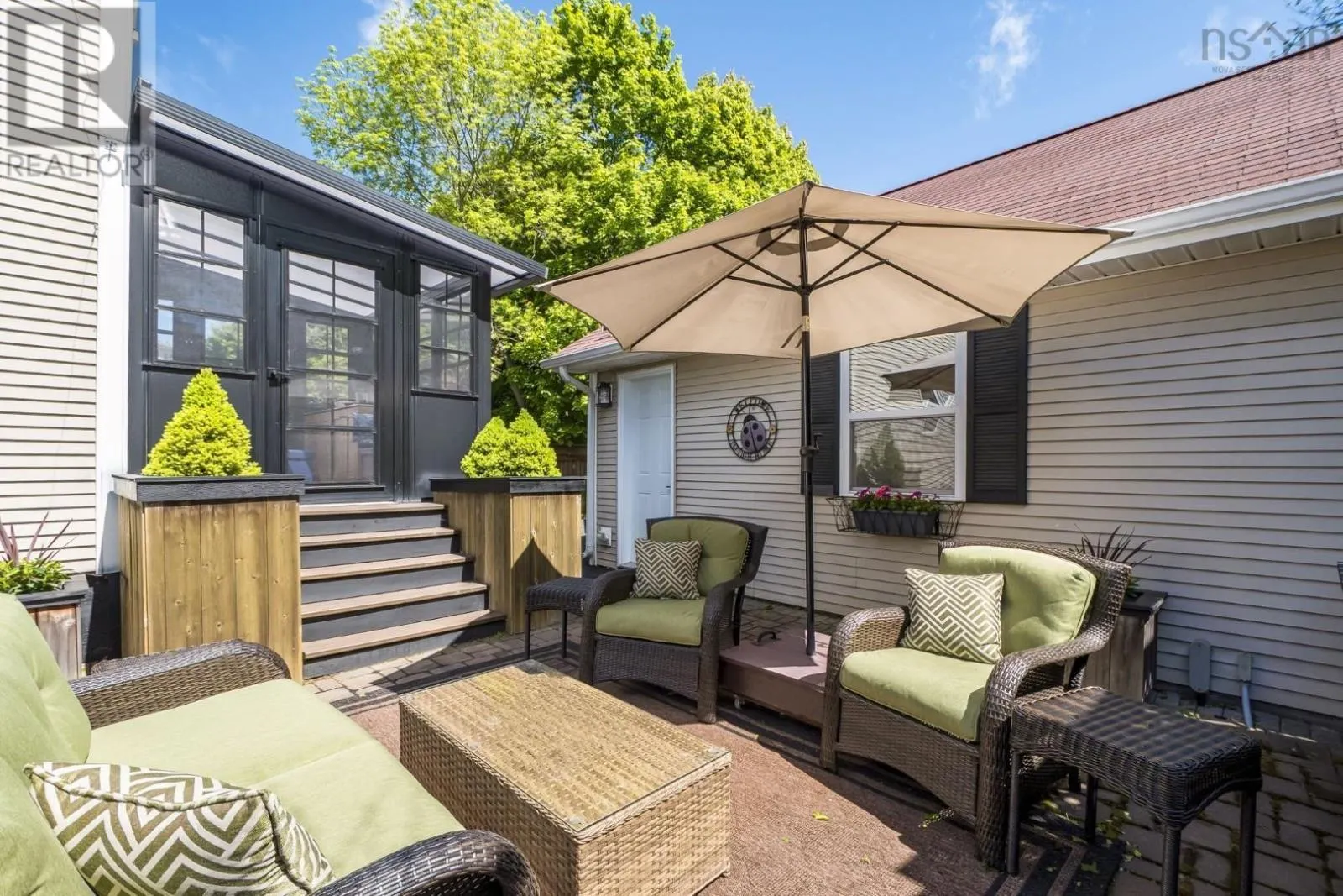 8 Eaton Avenue