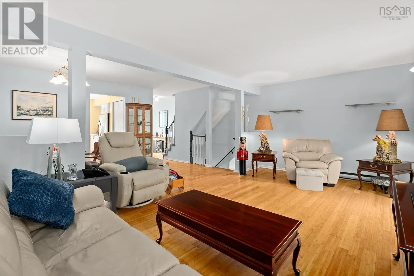 44 Collins Grove