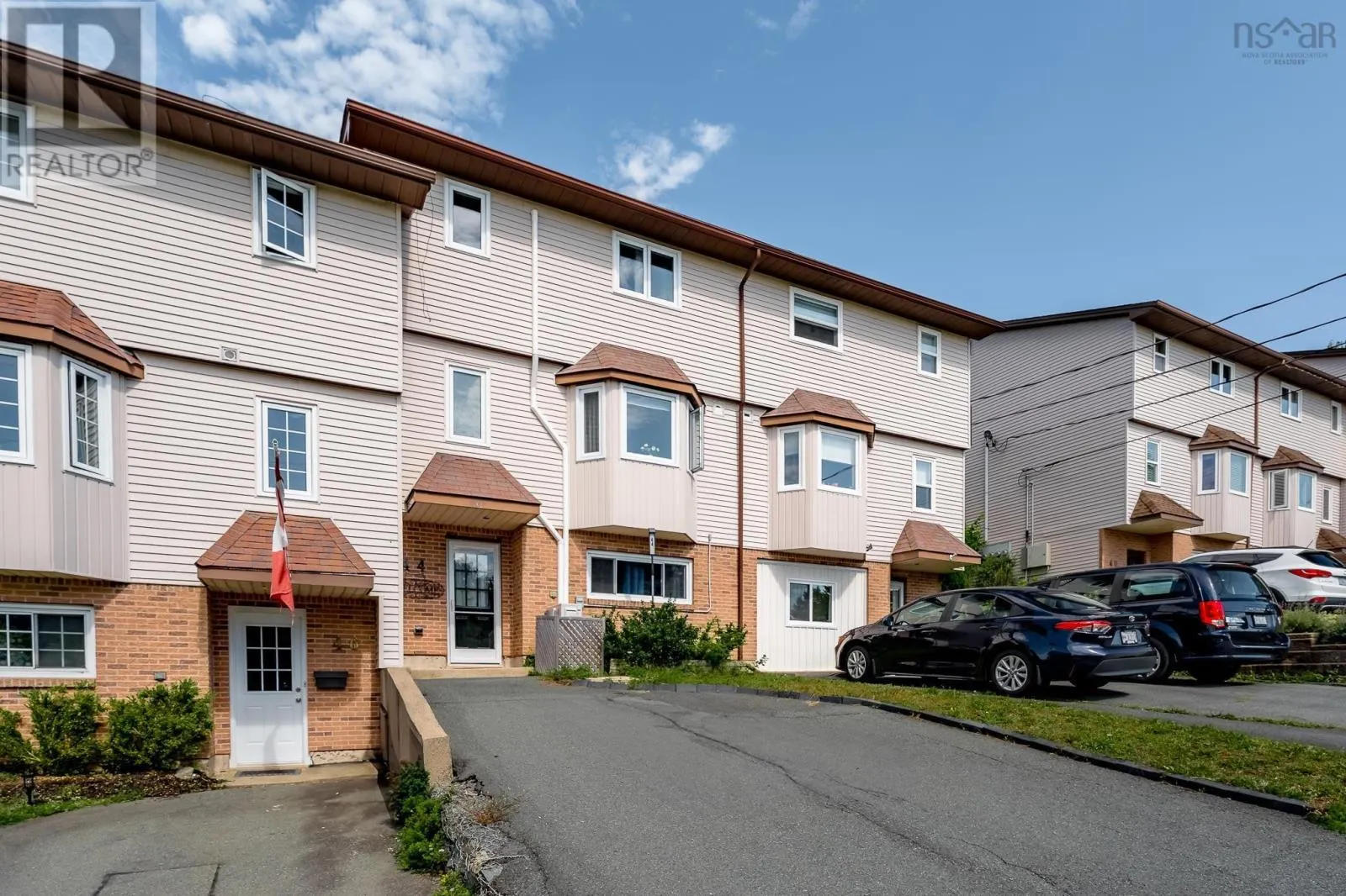 44 Collins Grove