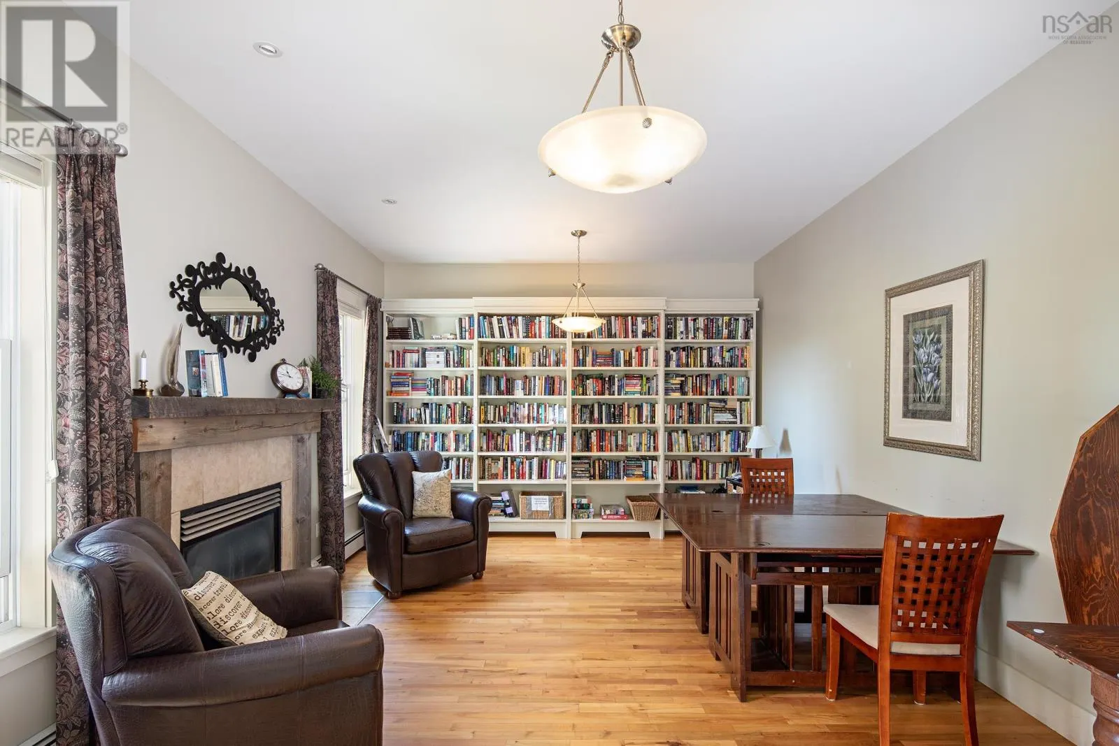802 89 Waterfront Drive