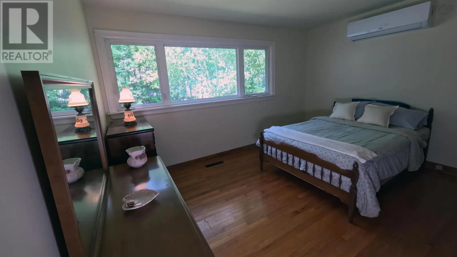 17 Maple Drive