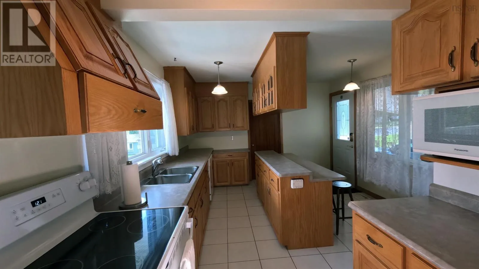 17 Maple Drive