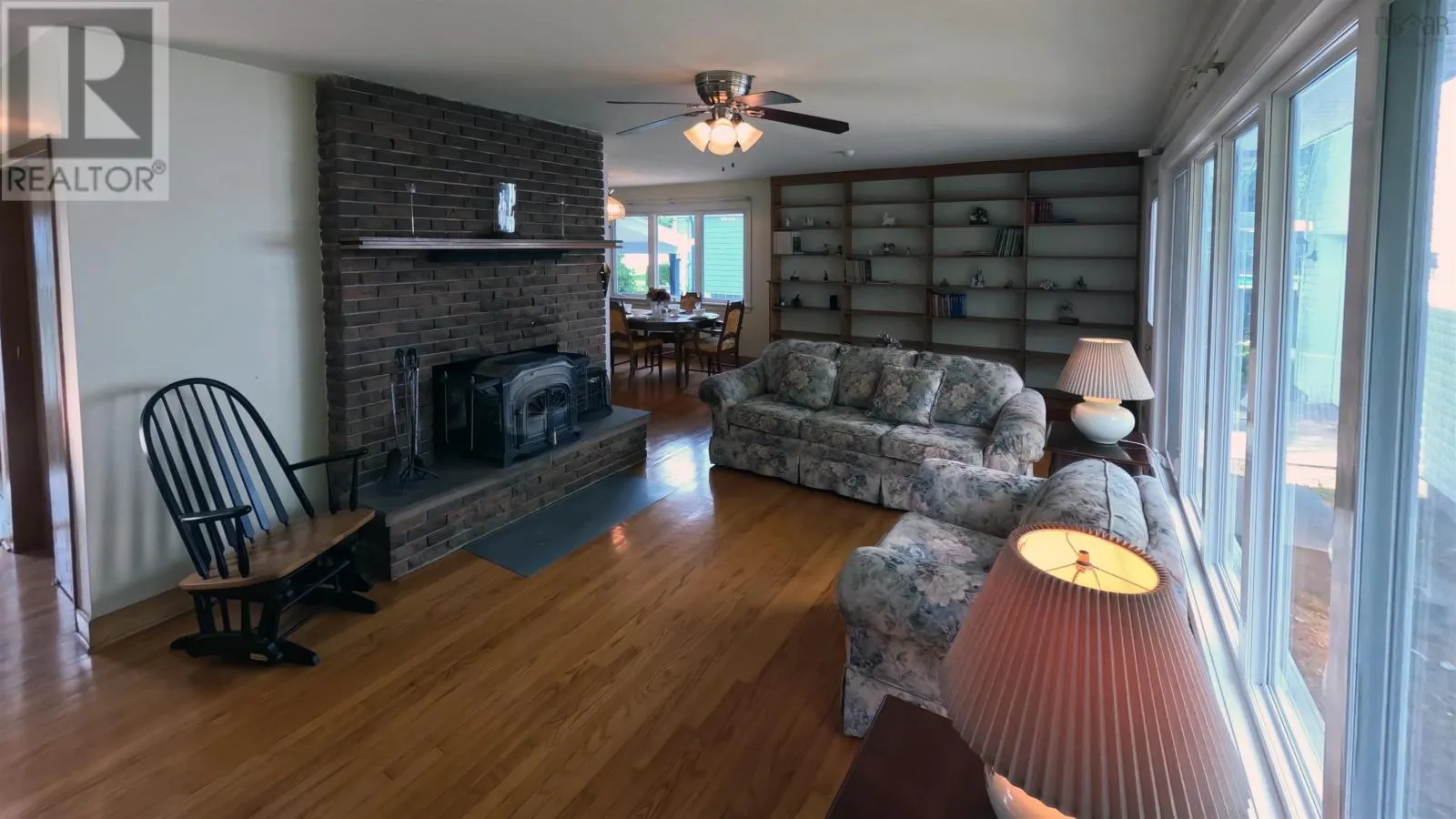 17 Maple Drive