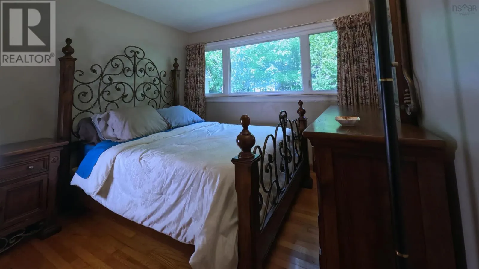 17 Maple Drive