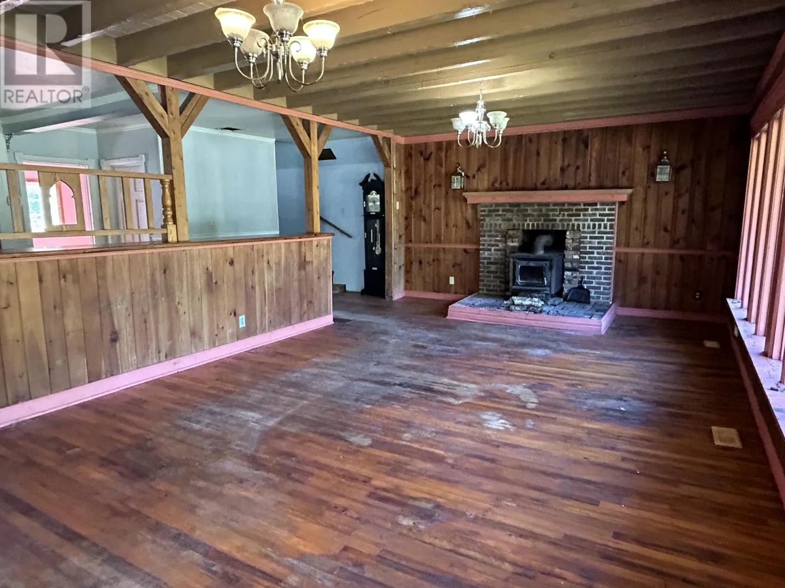 1270 New Russell Road
