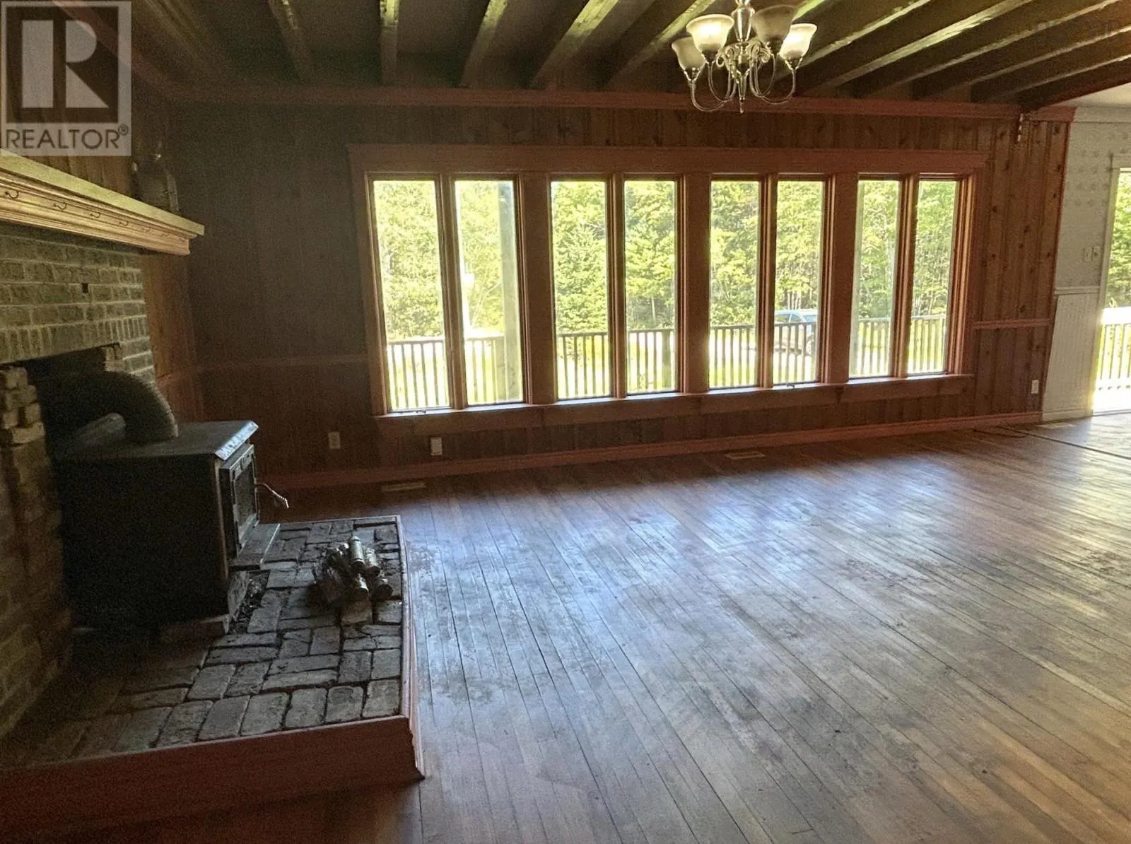 1270 New Russell Road