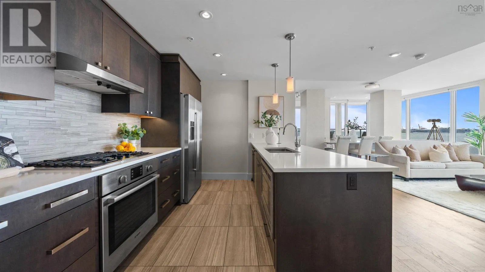 303 67 Kings Wharf Place