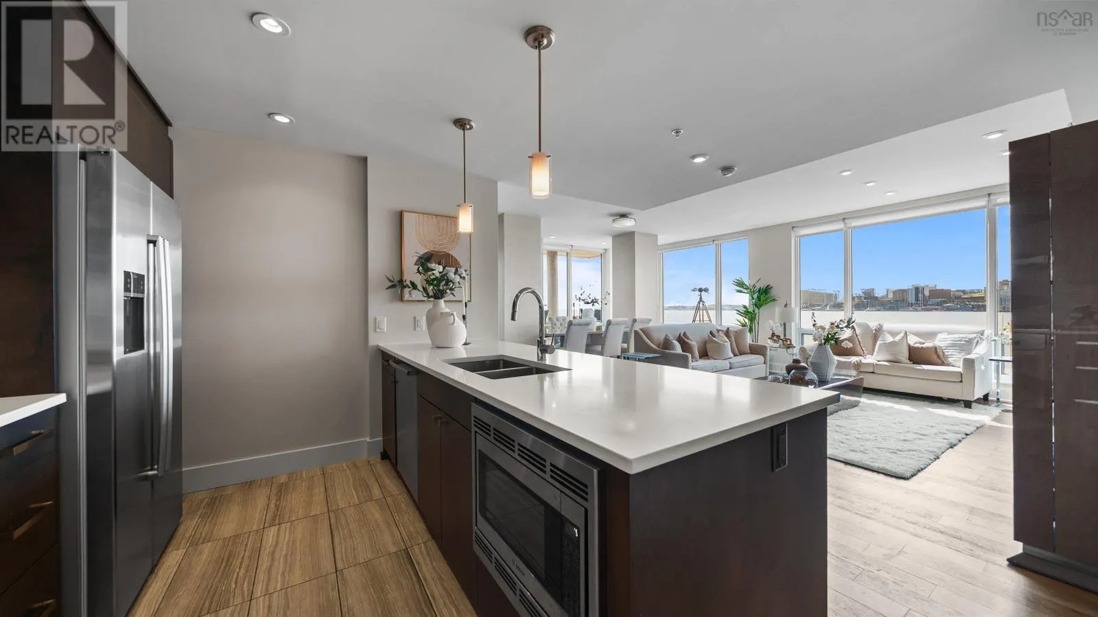 303 67 Kings Wharf Place