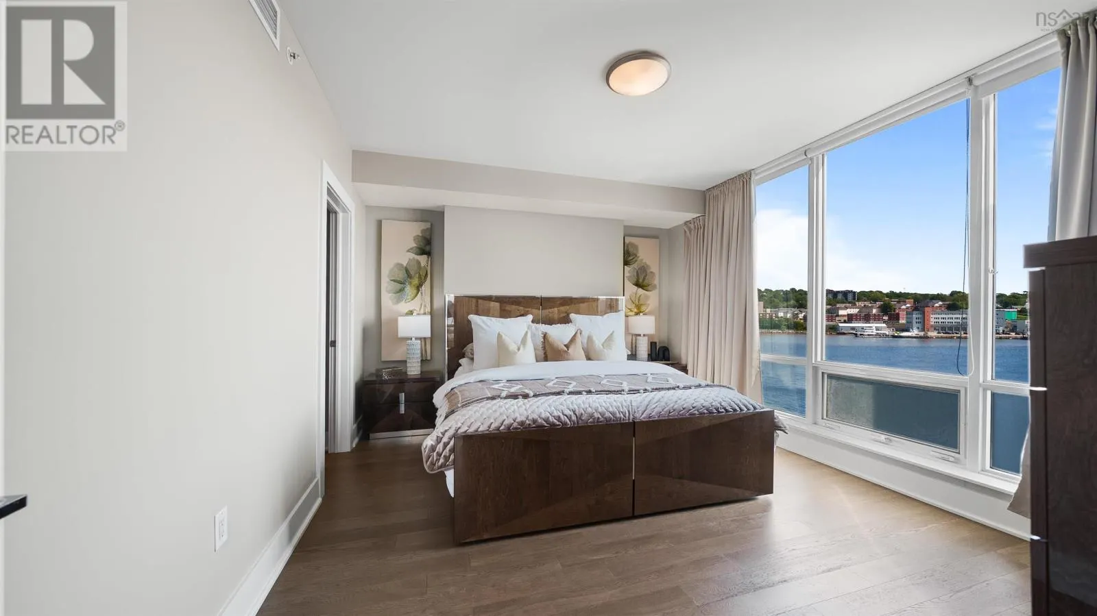 303 67 Kings Wharf Place