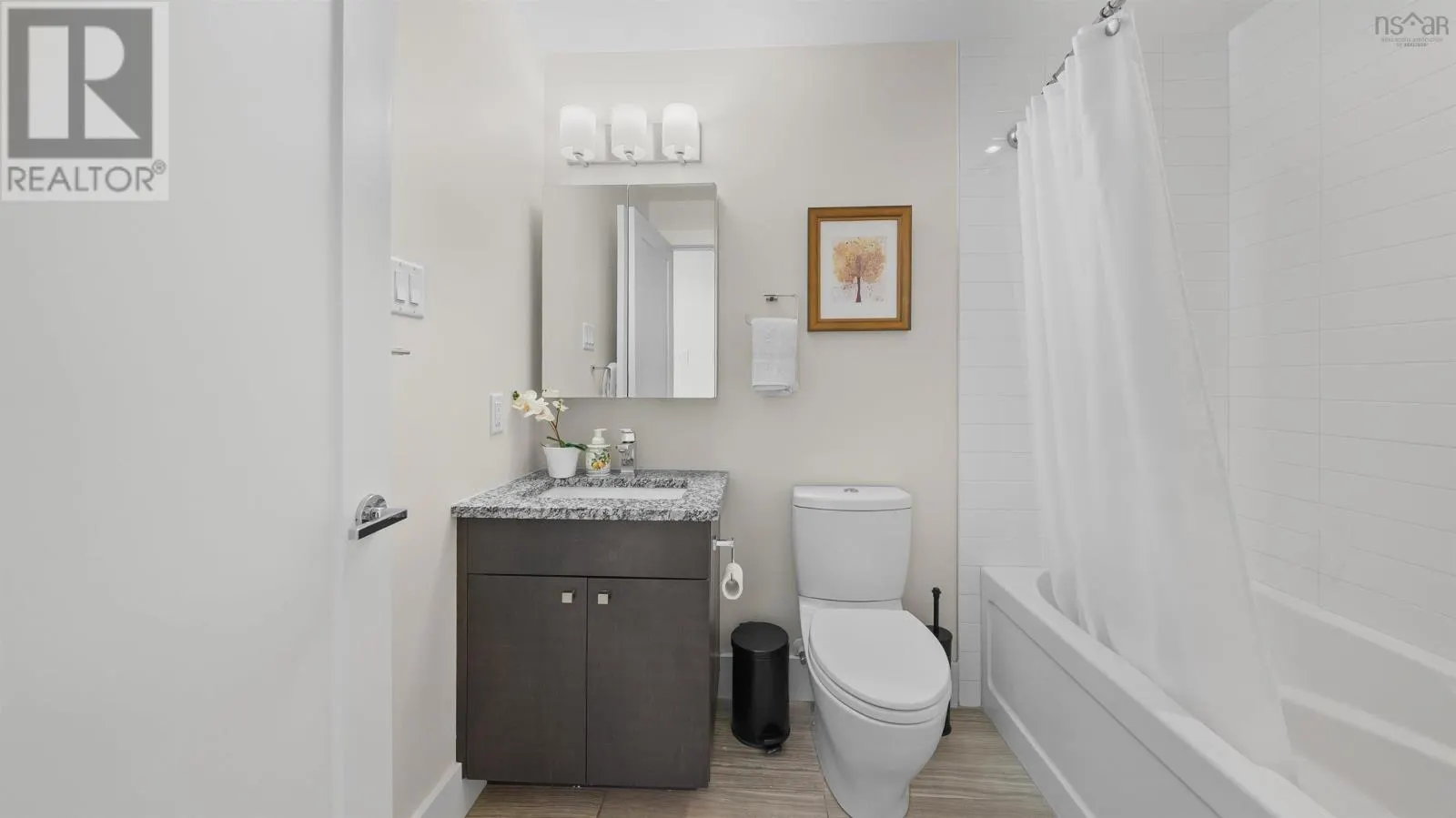 303 67 Kings Wharf Place