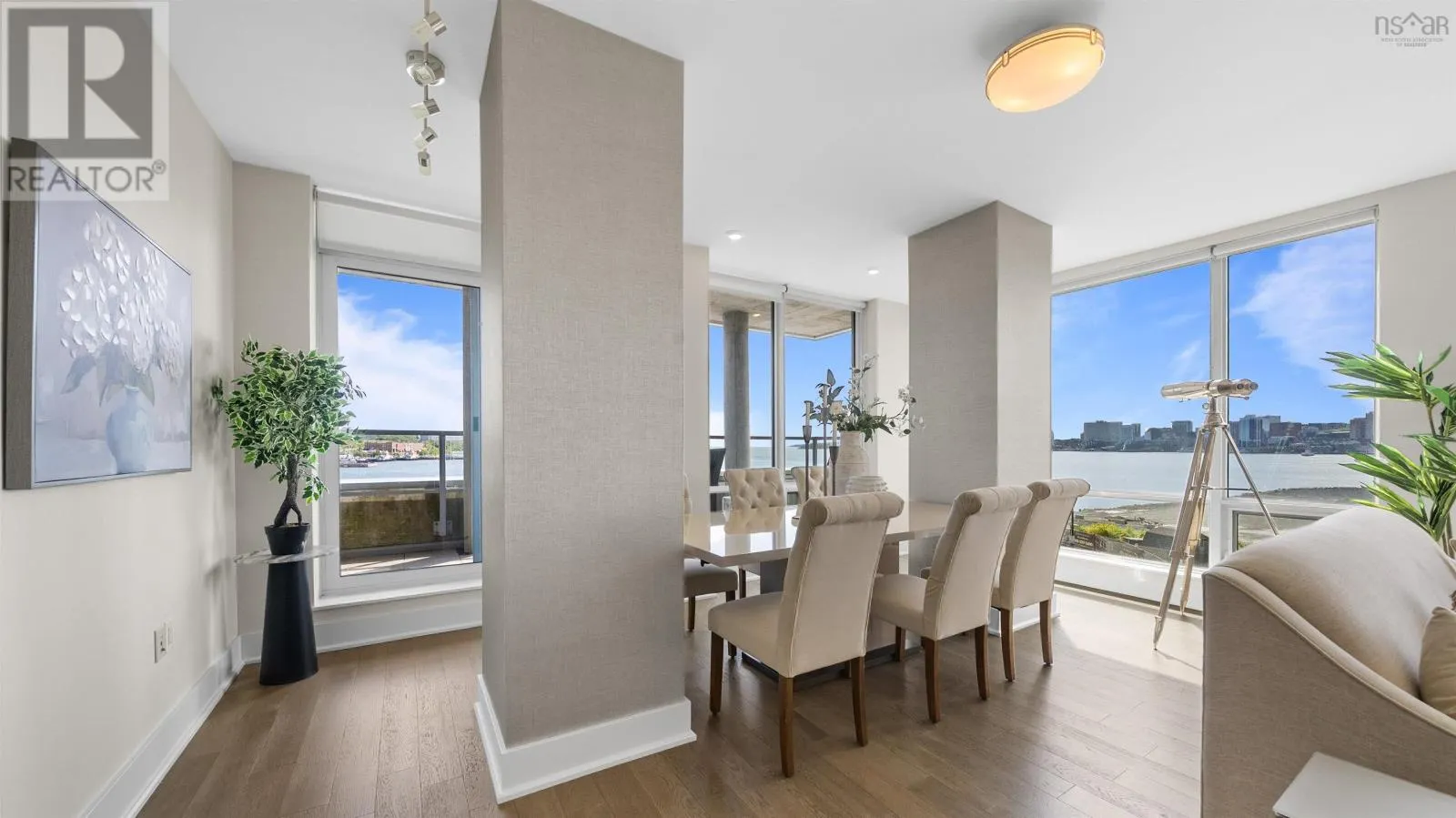 303 67 Kings Wharf Place