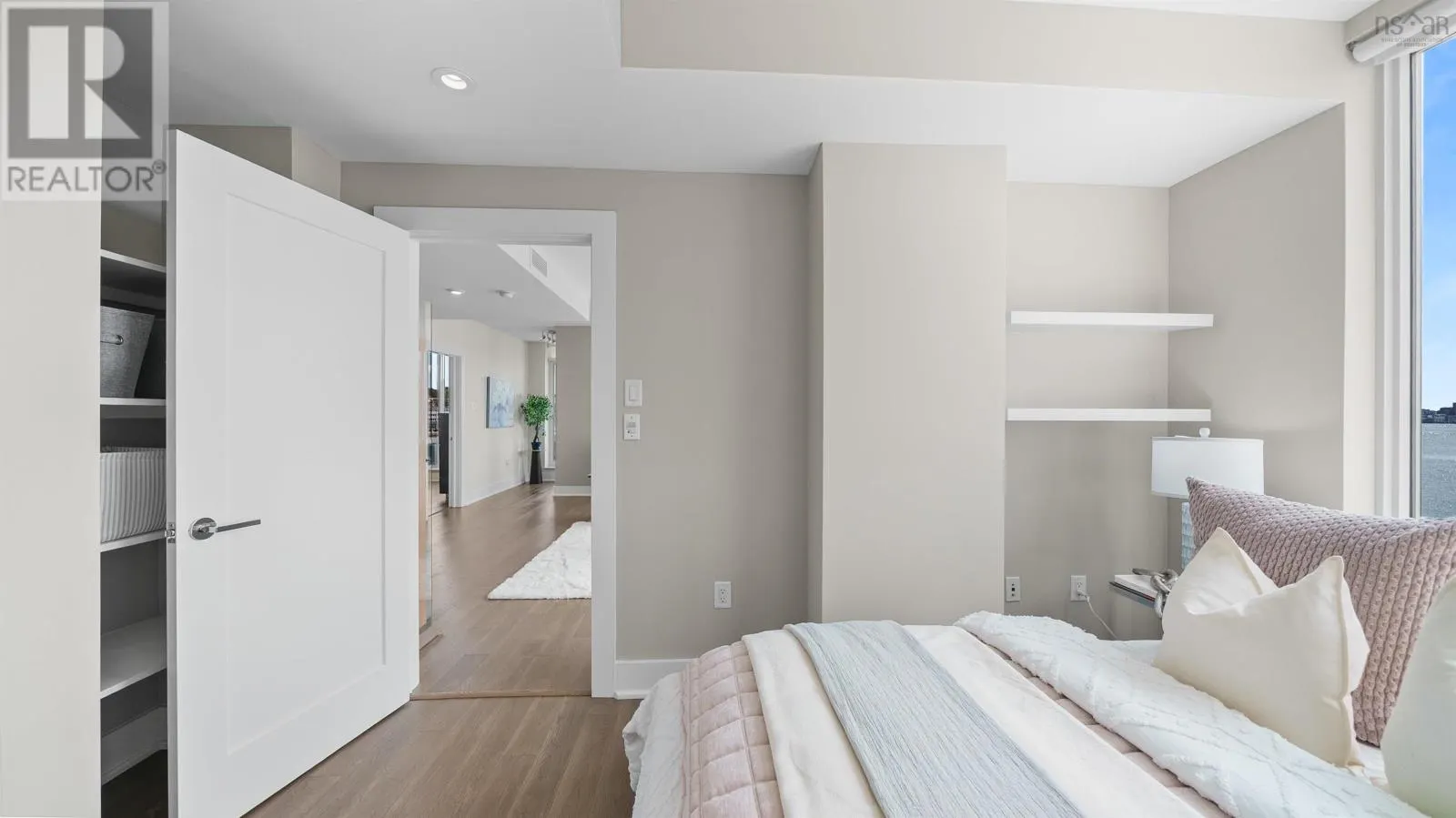 303 67 Kings Wharf Place
