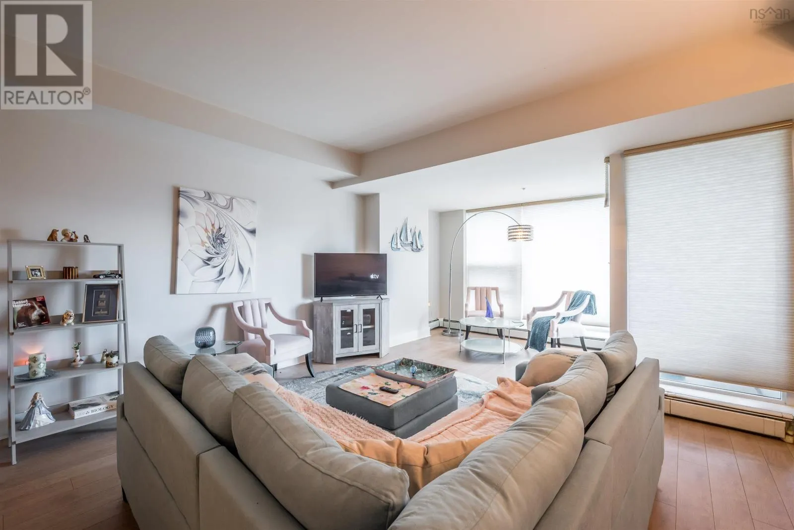 304 15 Kings Wharf Place