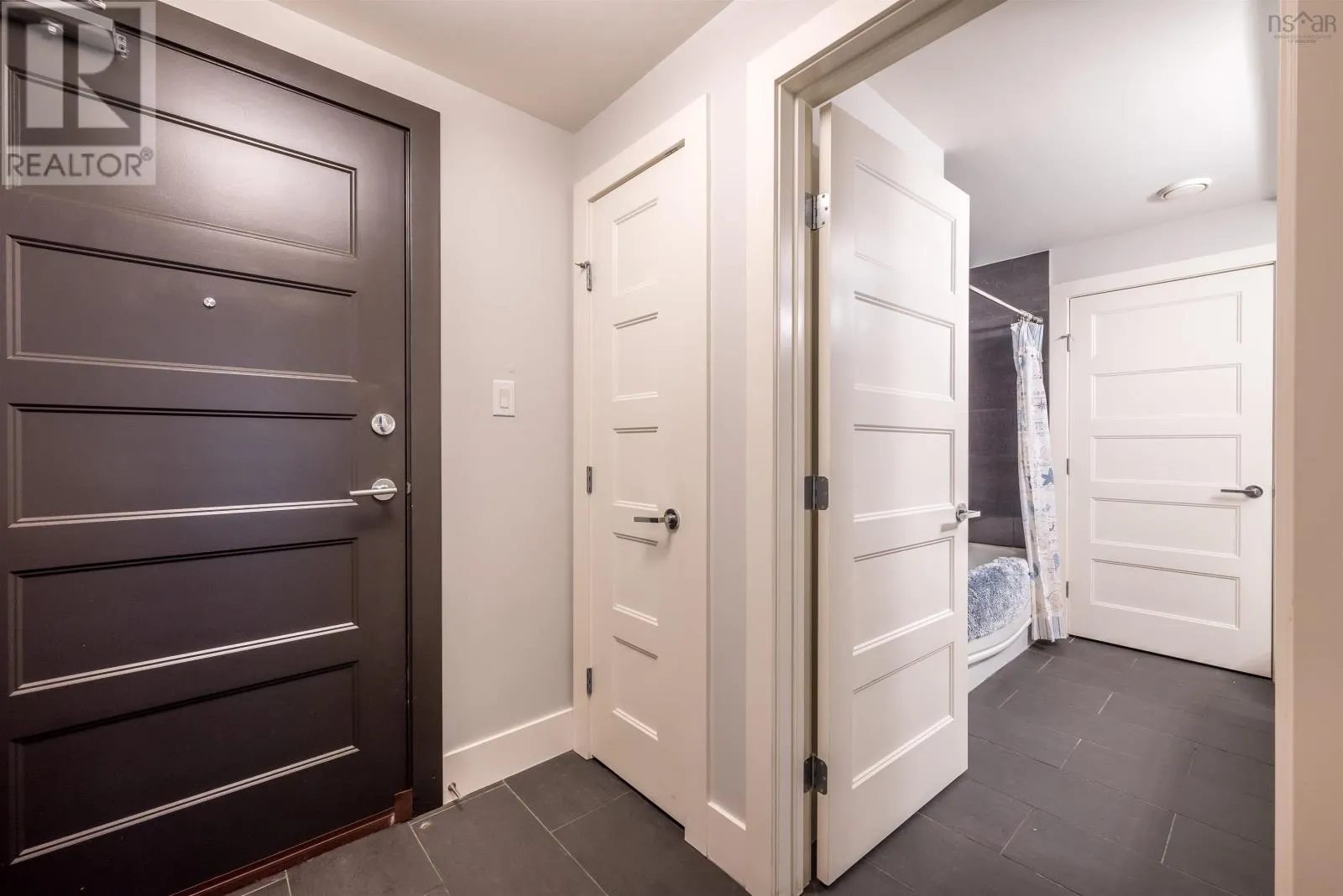 304 15 Kings Wharf Place