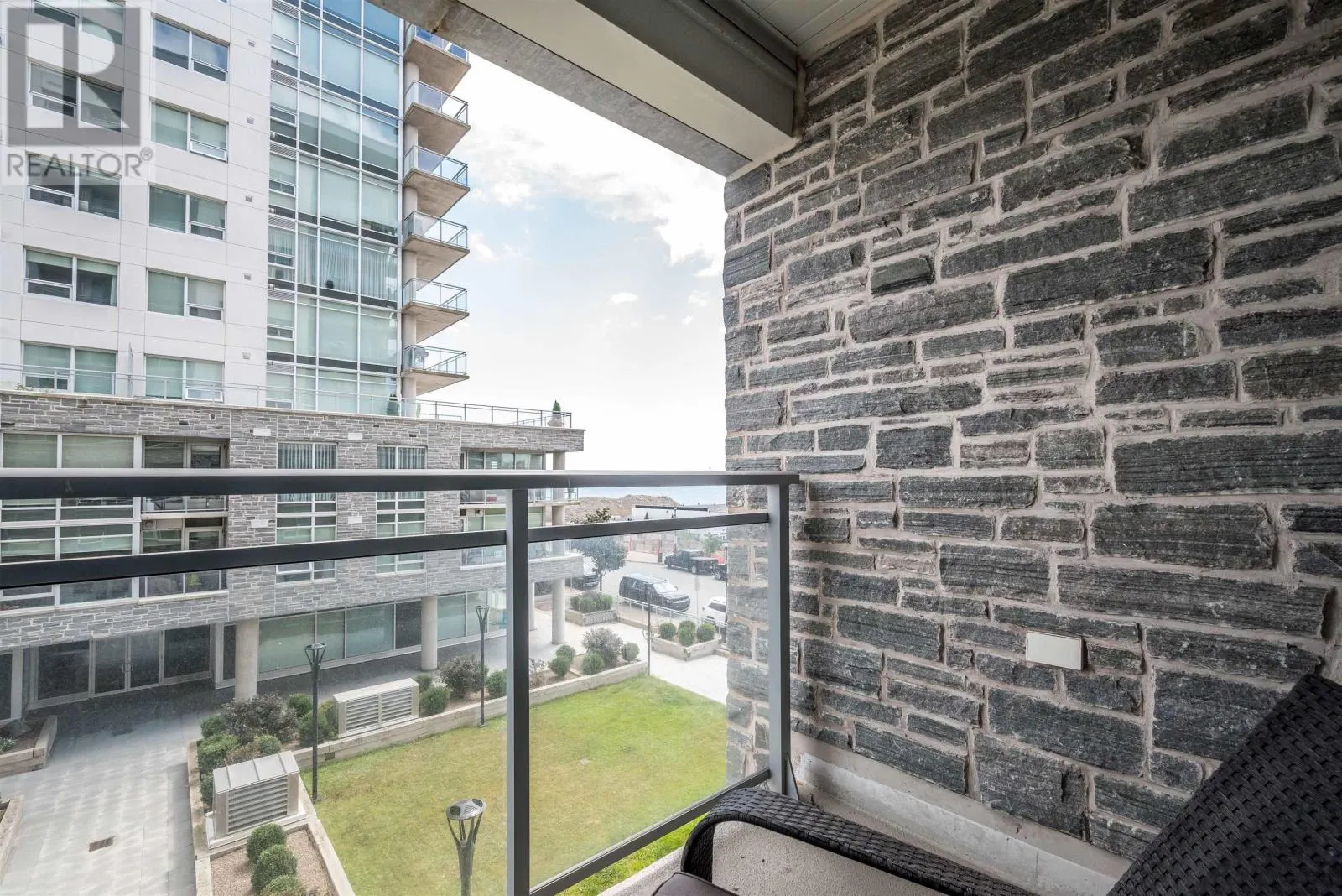 304 15 Kings Wharf Place