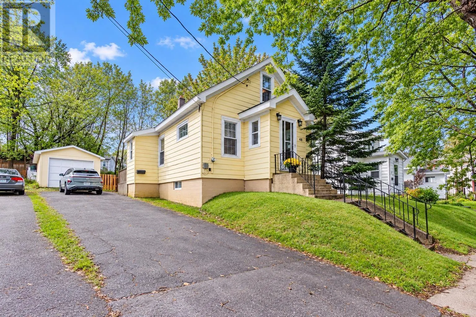 48 Champlain Avenue