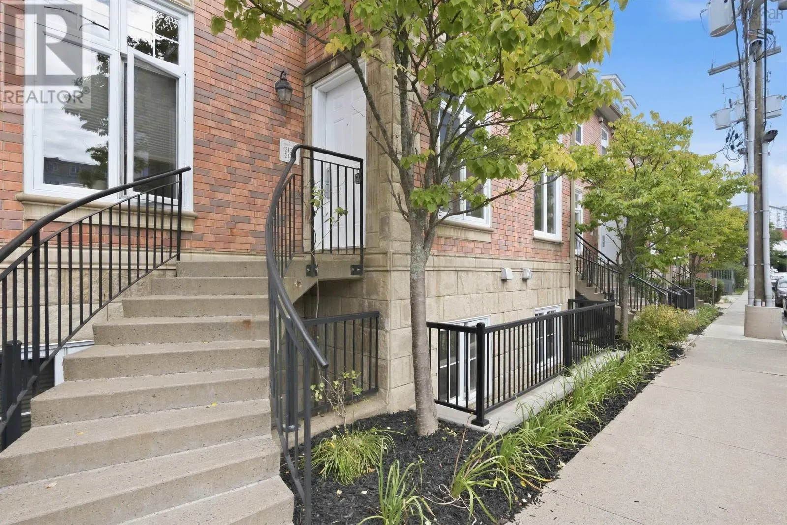 2131 Maitland Street