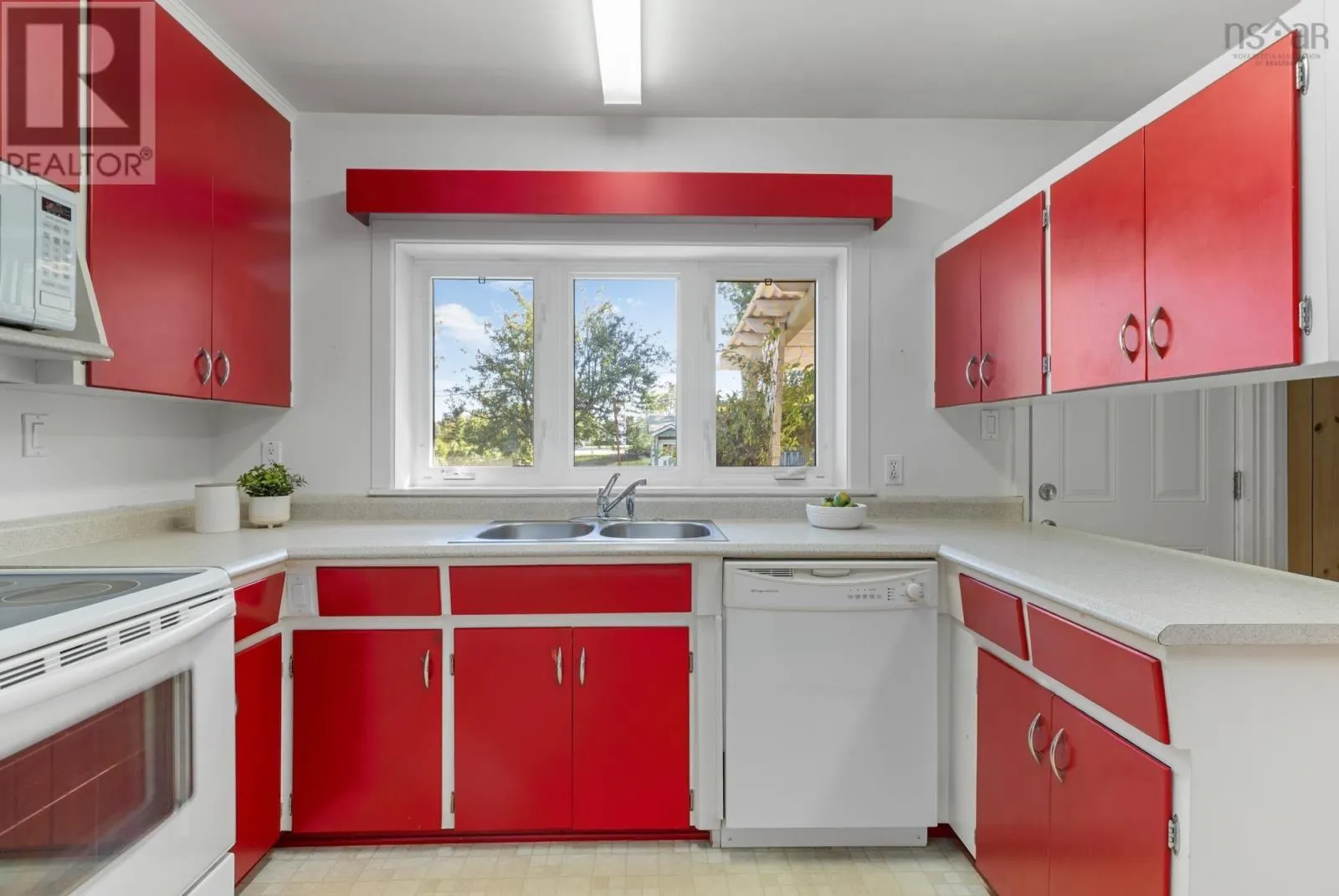 8 Muriel Avenue