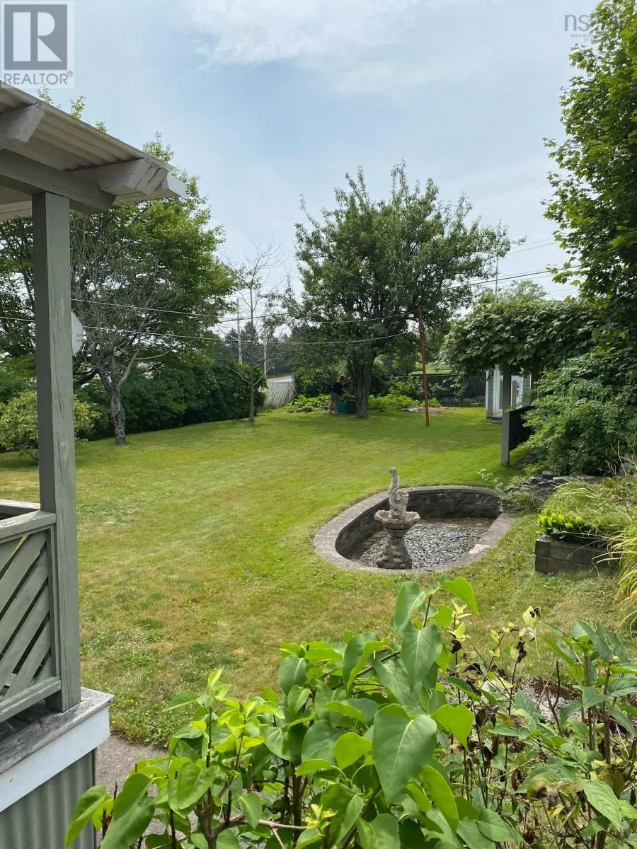 8 Muriel Avenue