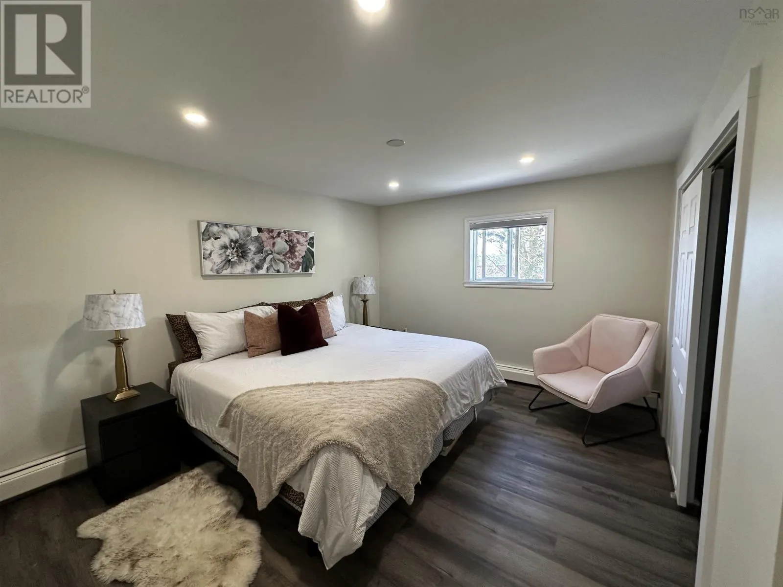 6022/6024 Lady Hammond Road