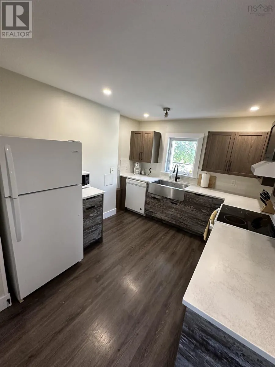 6022/6024 Lady Hammond Road