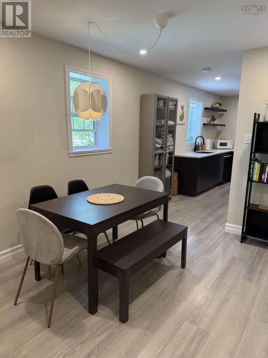 6022/6024 Lady Hammond Road